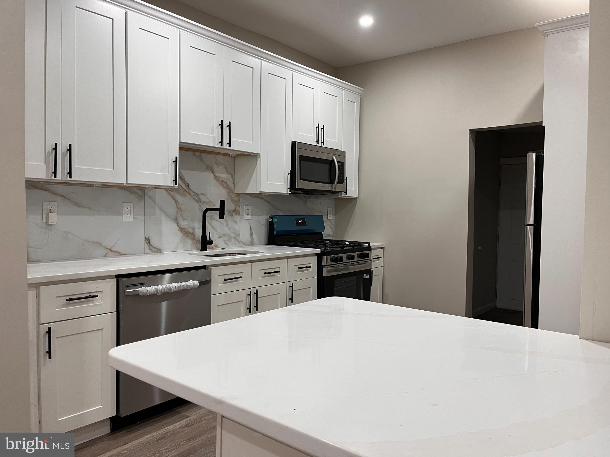 PHILADELPHIA (WEST) - Residential