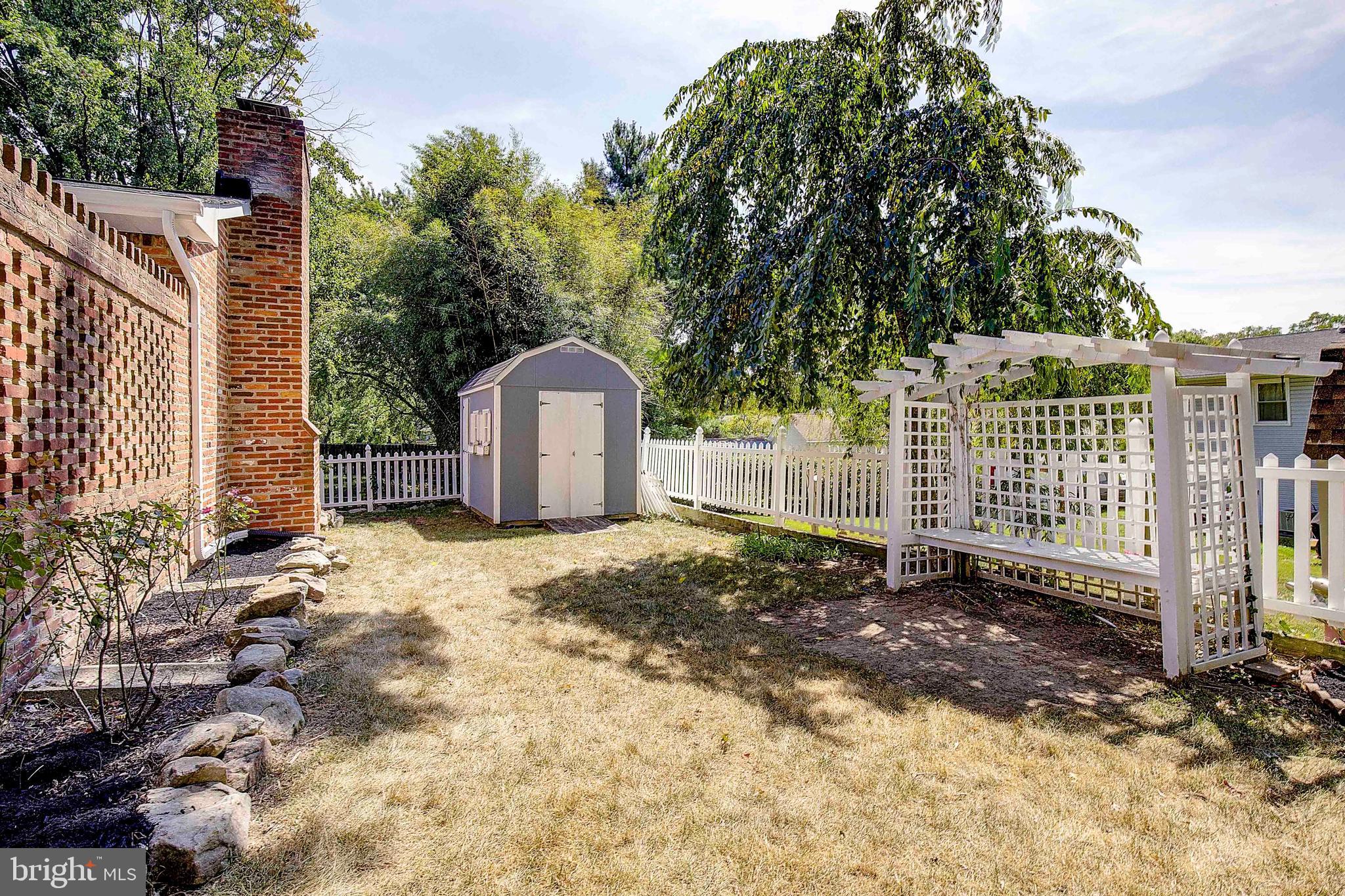 FOUR SEASONS ESTATES - Residential