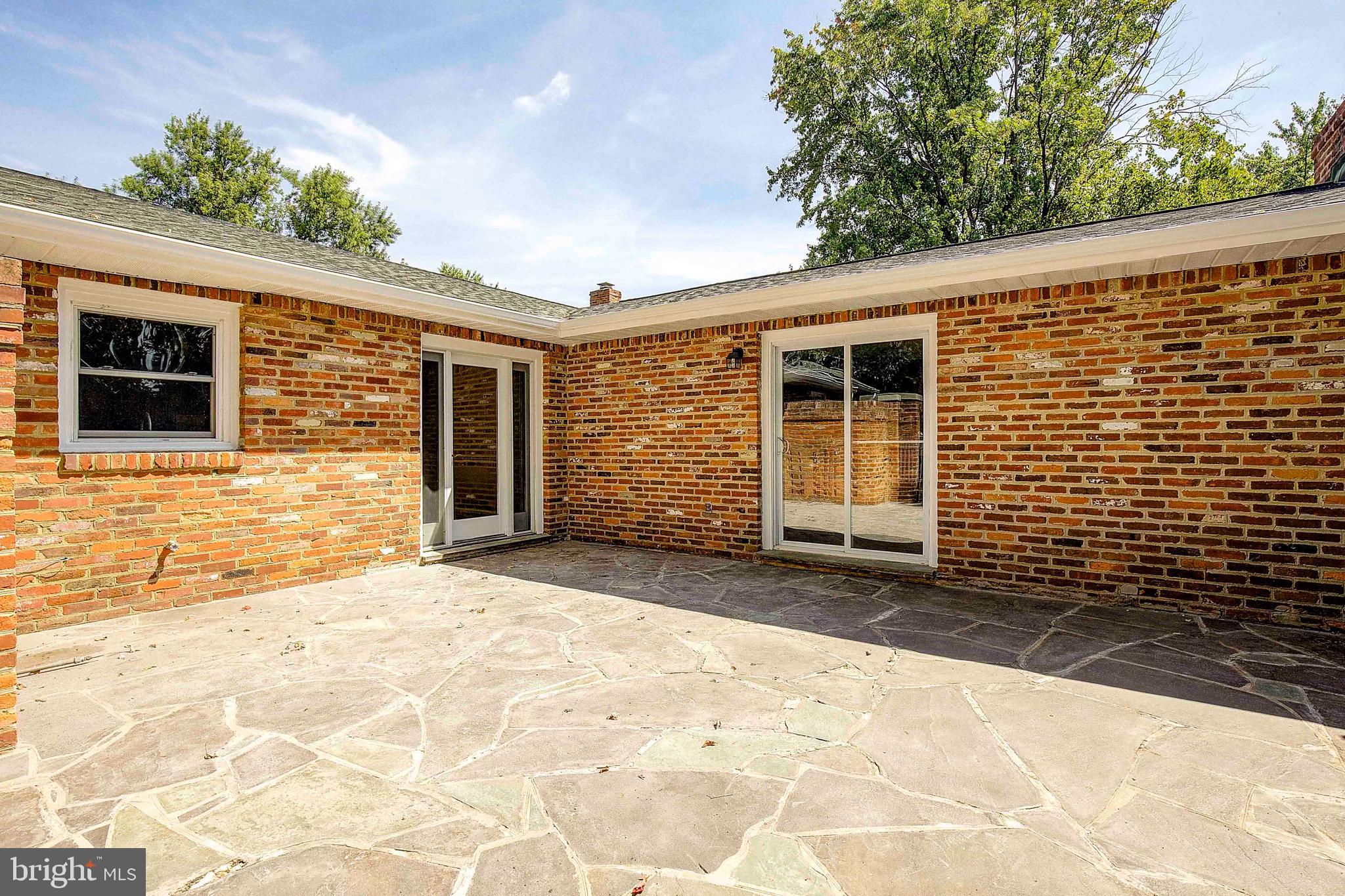 FOUR SEASONS ESTATES - Residential