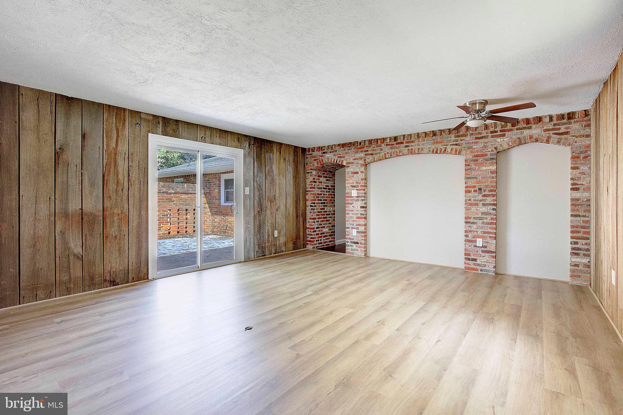 FOUR SEASONS ESTATES - Residential