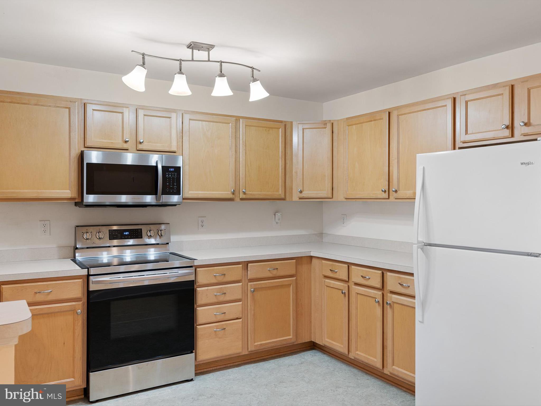 CONGRESSIONAL VILLAG - Residential