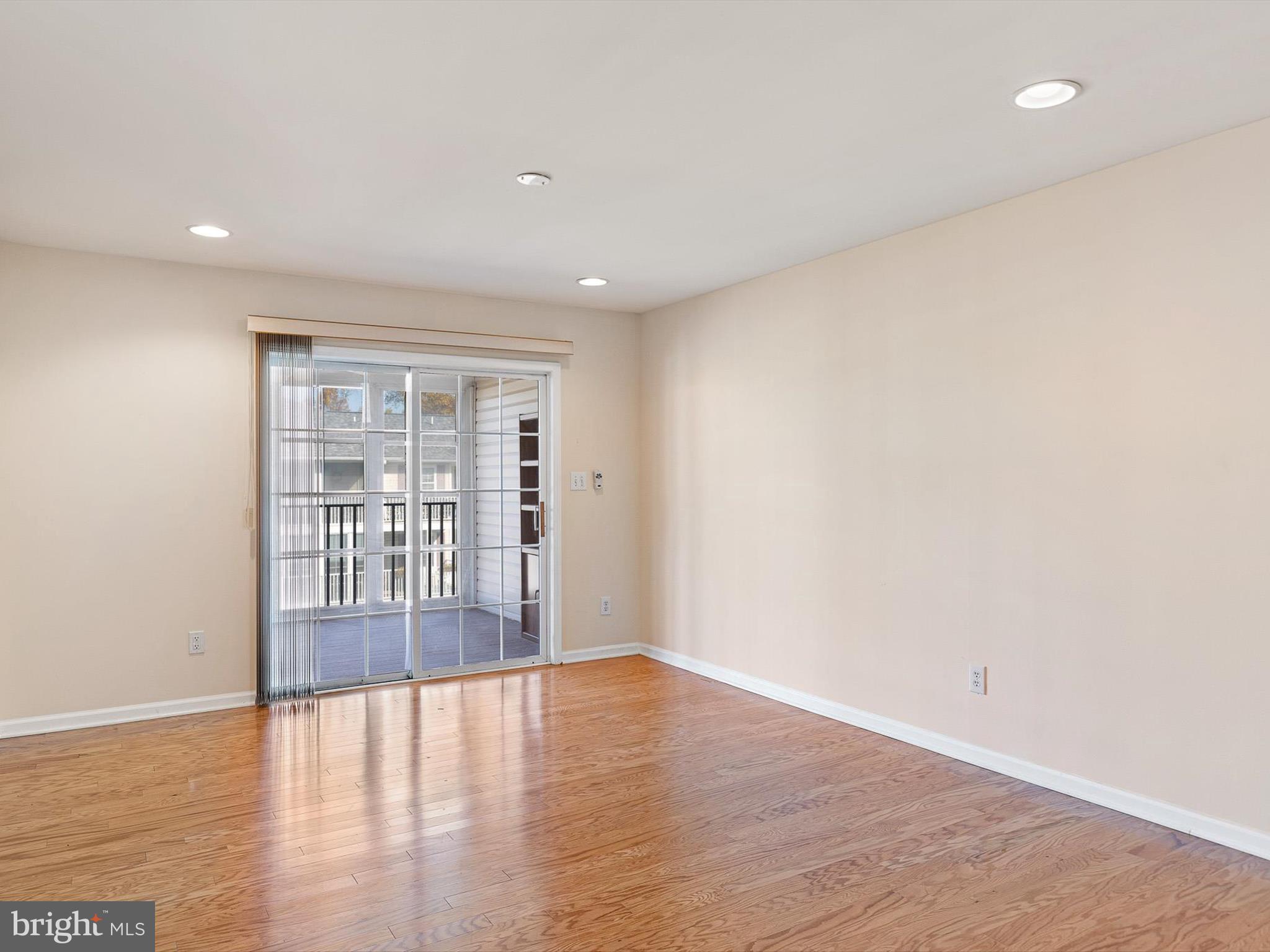 CONGRESSIONAL VILLAG - Residential