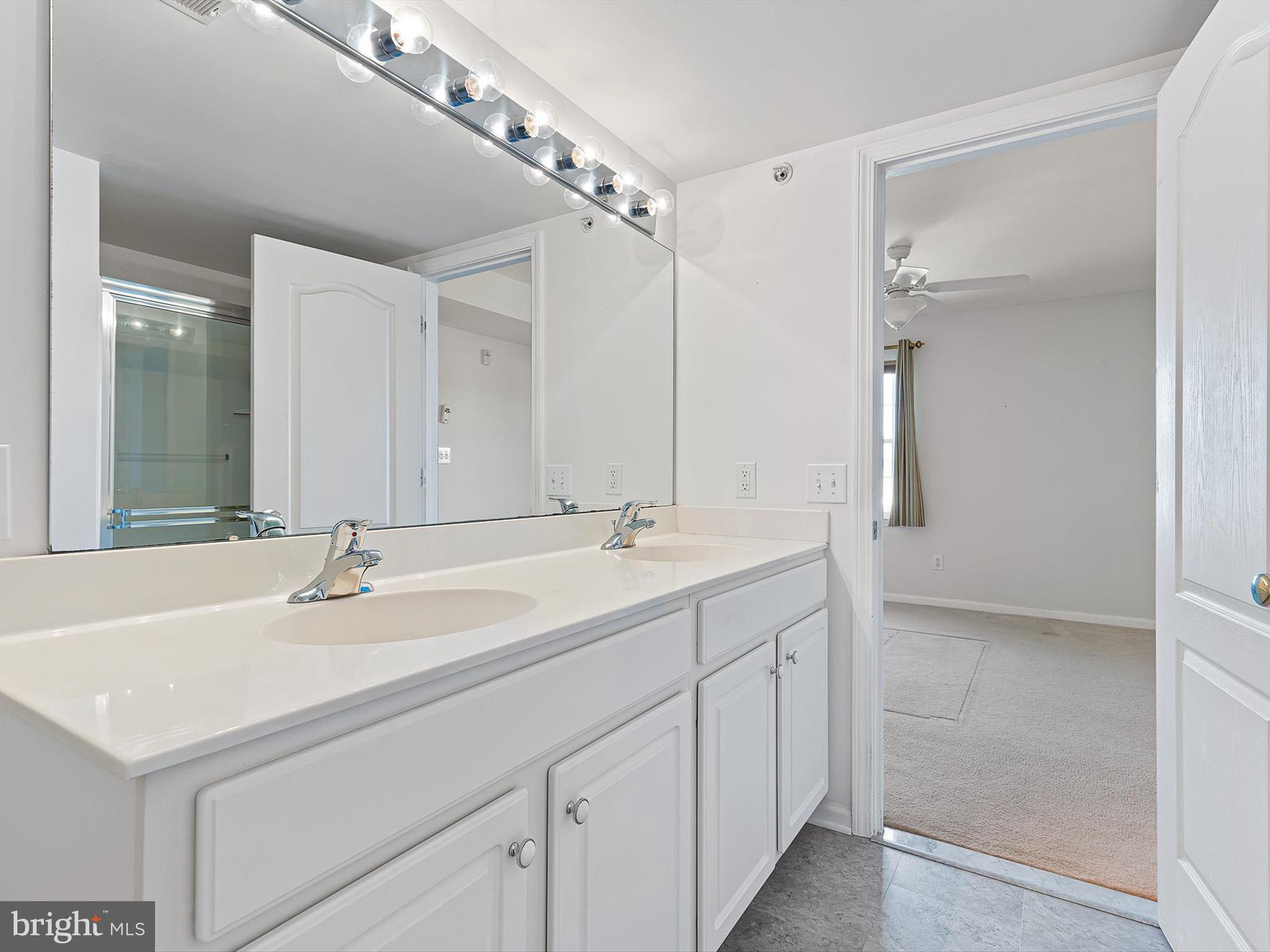 CONGRESSIONAL VILLAG - Residential