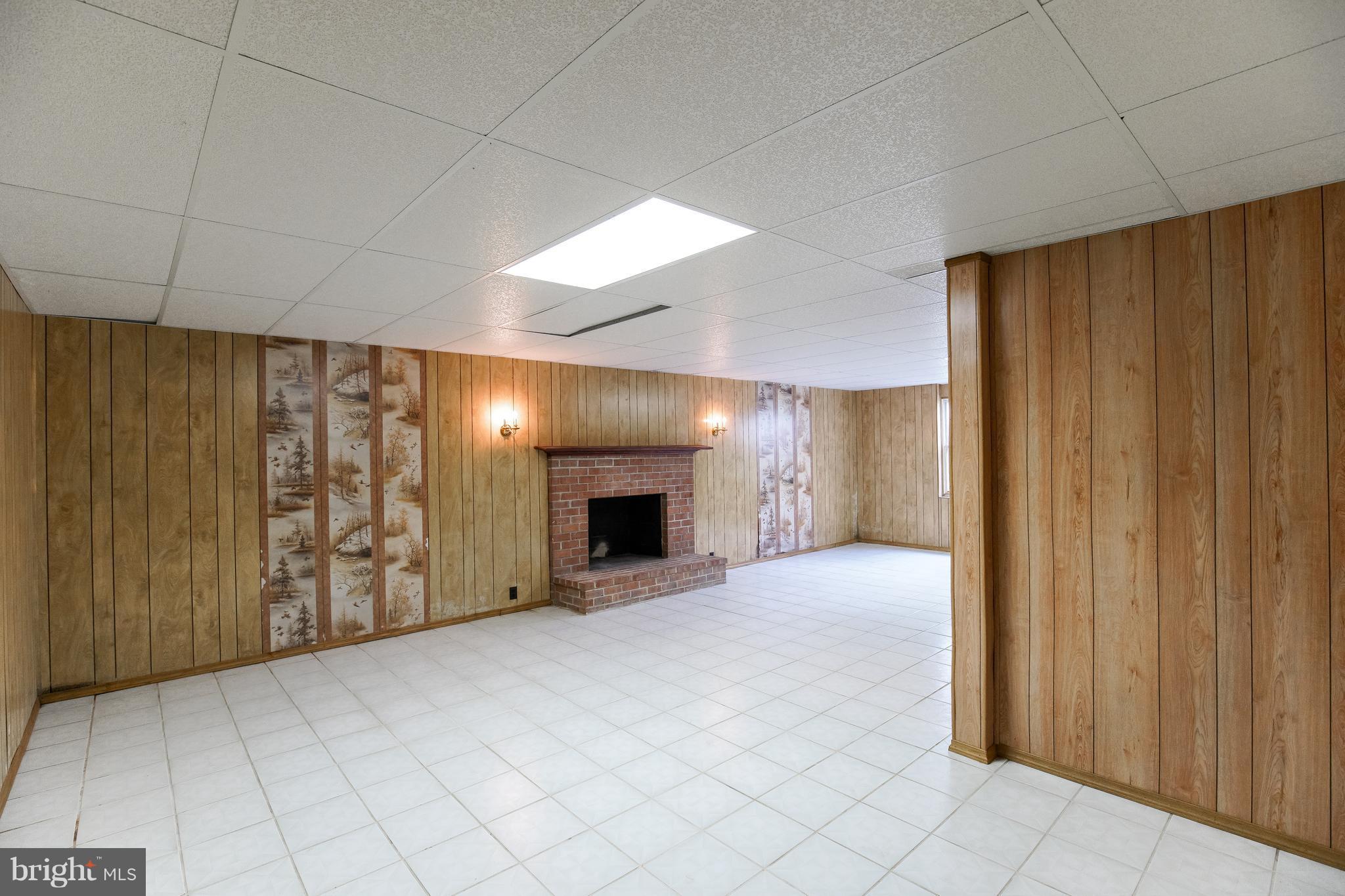 RIVERS EDGE - Residential