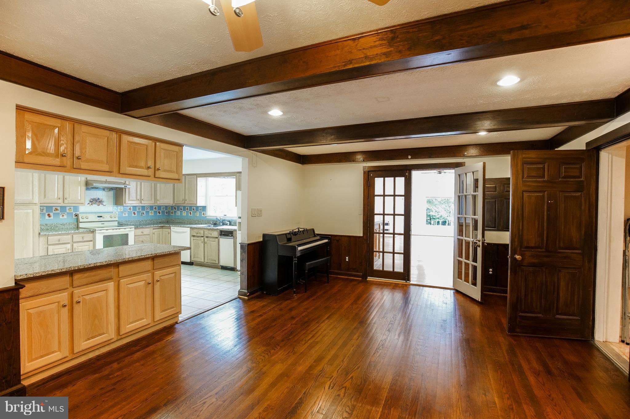 RIVERS EDGE - Residential