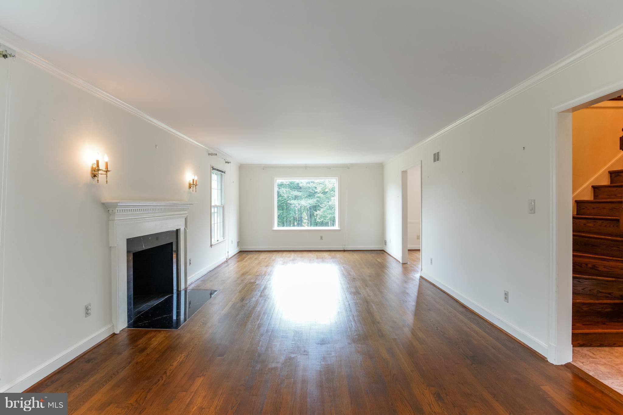 RIVERS EDGE - Residential