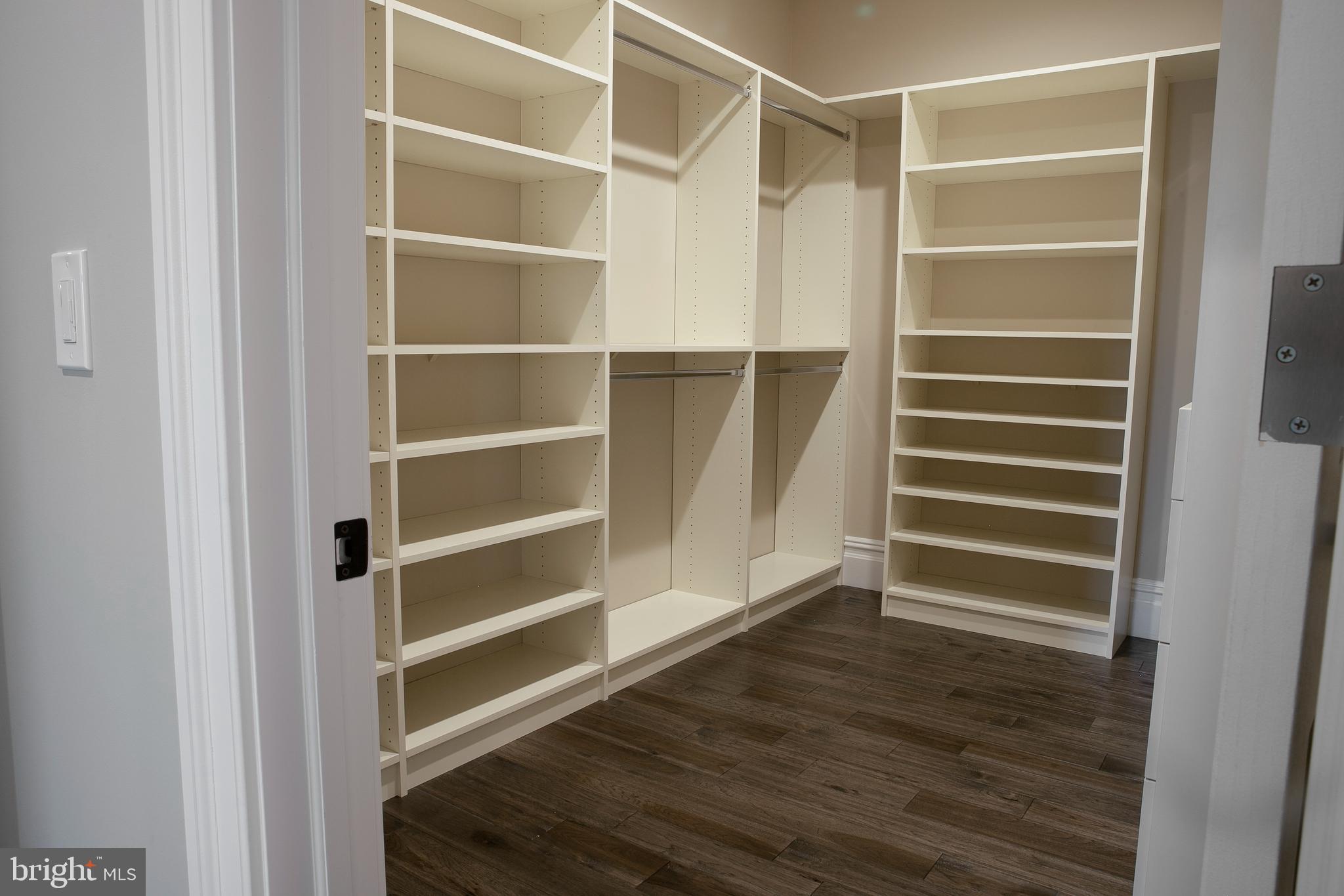 MAKEFIELD MEADOWS - Residential