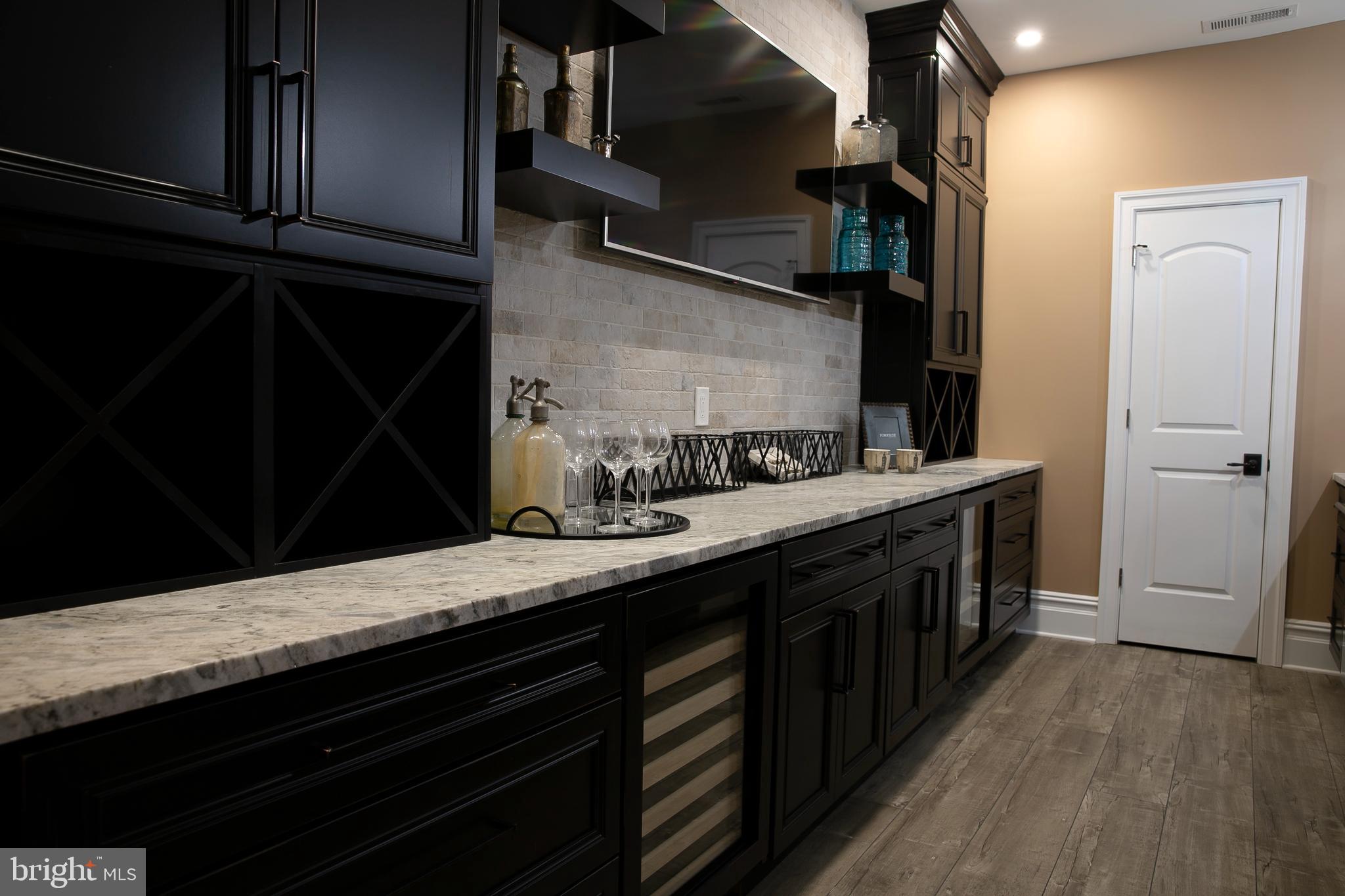 MAKEFIELD MEADOWS - Residential