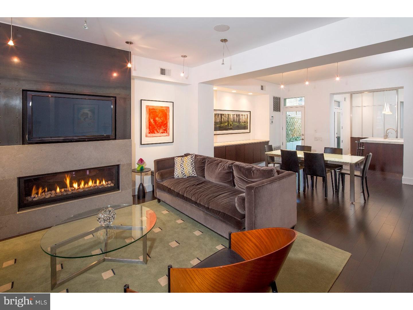 QUEEN VILLAGE - Residential