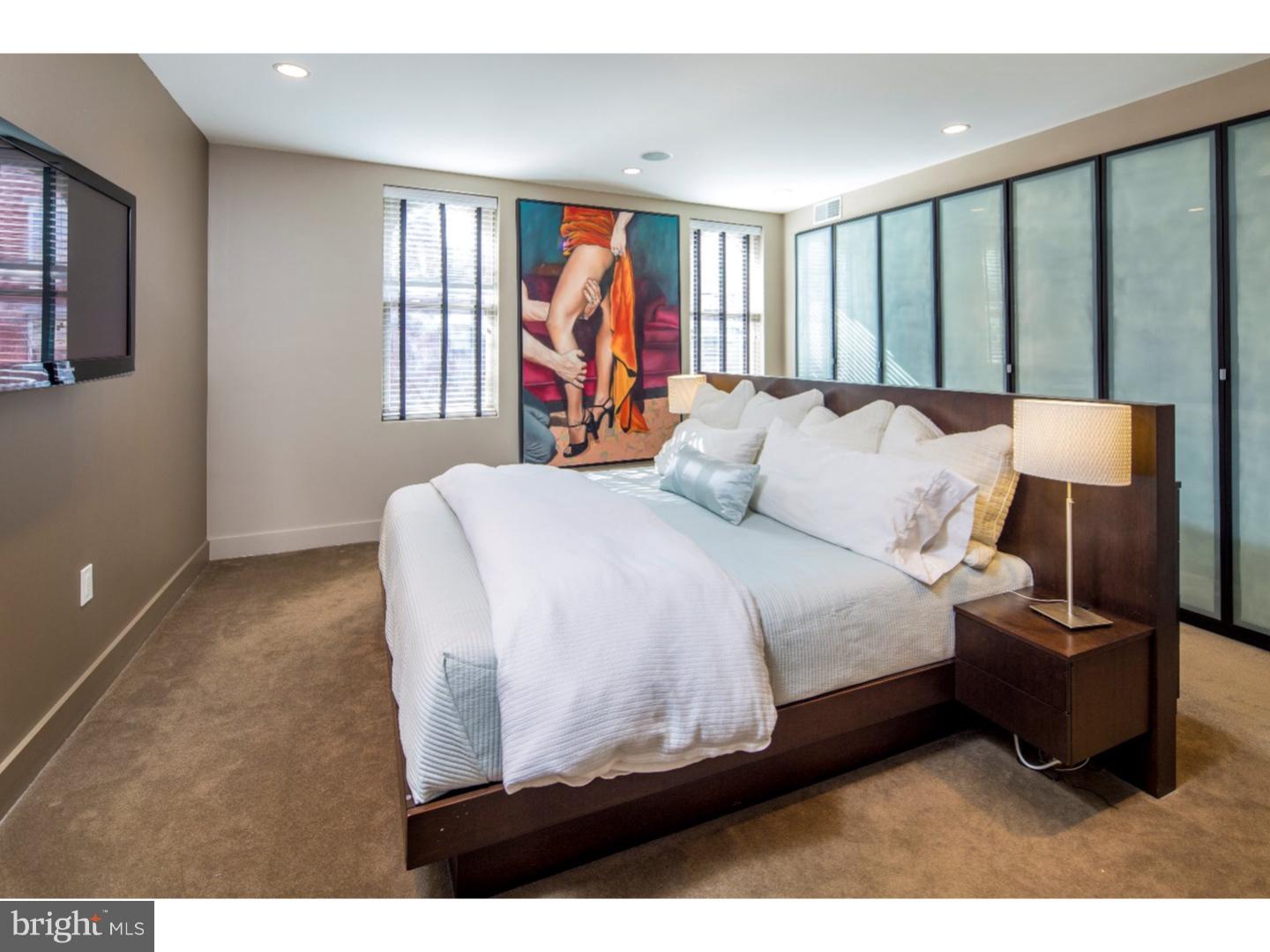 QUEEN VILLAGE - Residential