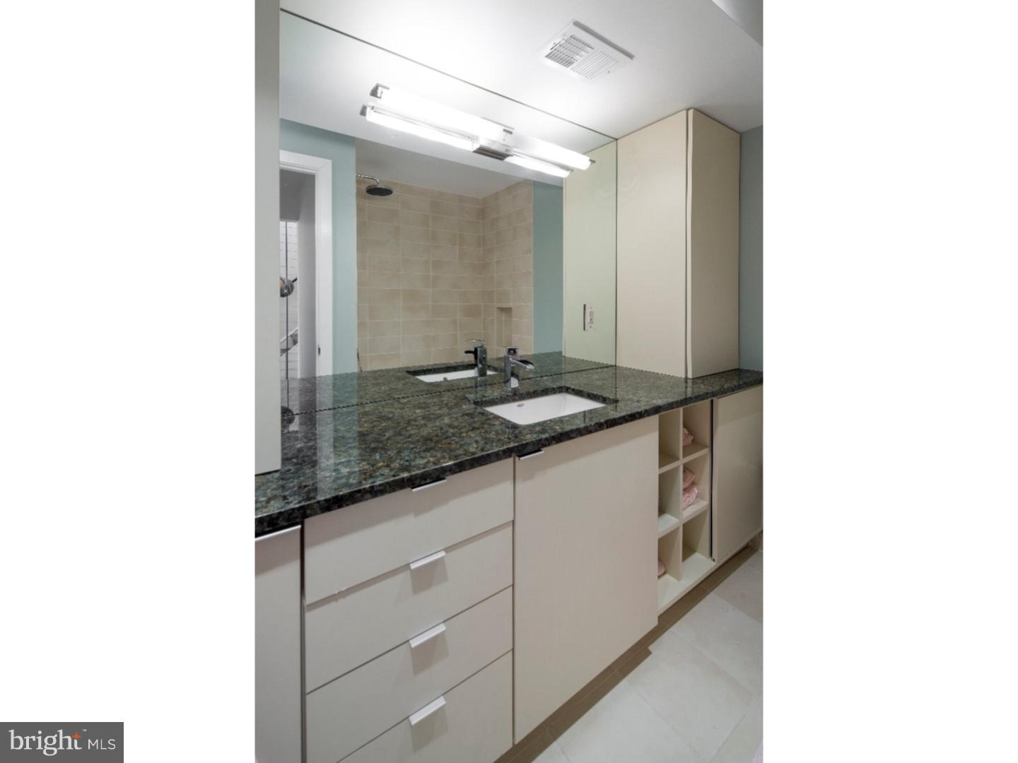 QUEEN VILLAGE - Residential