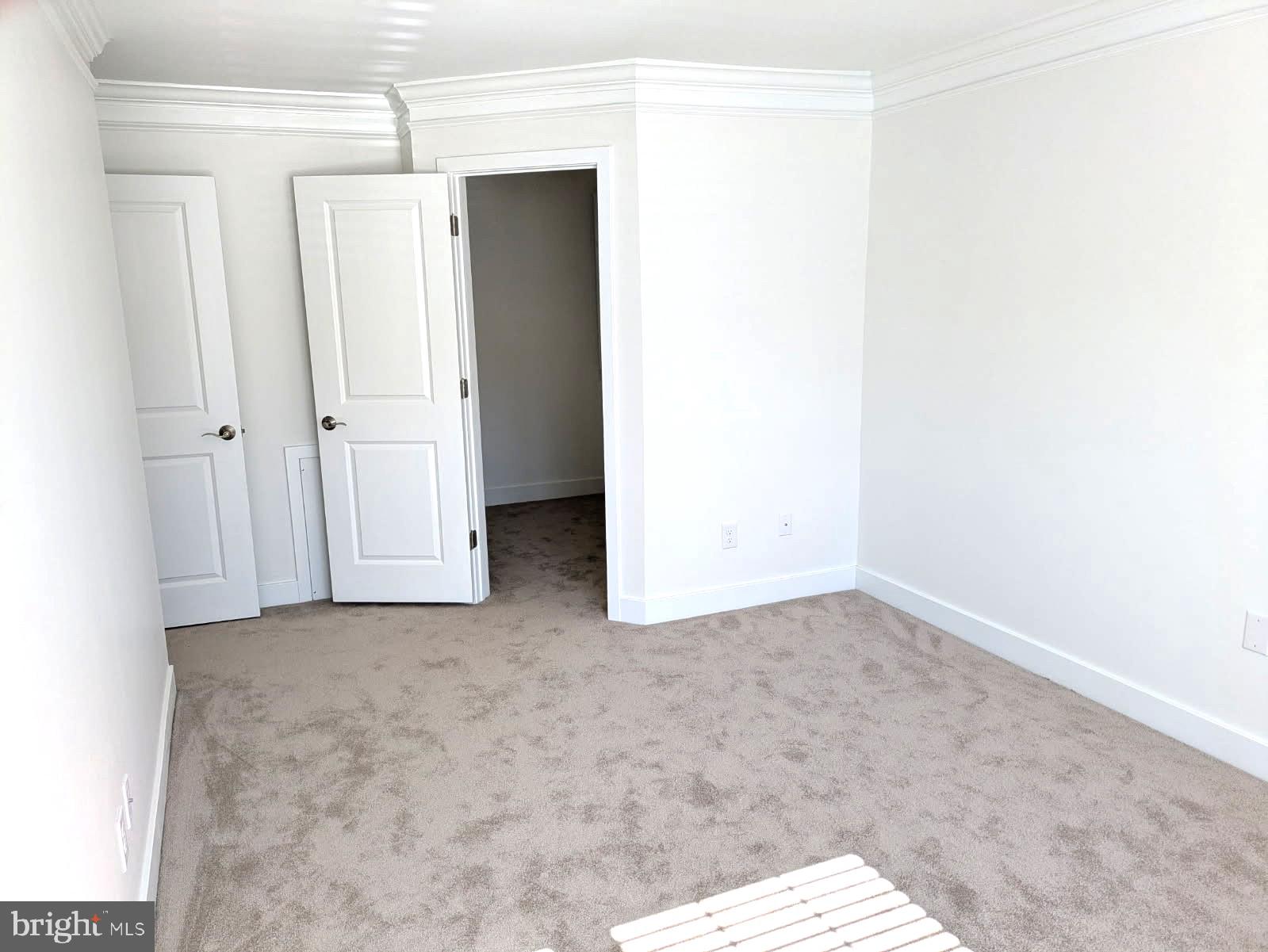 VILLAGE SHIRES - Residential Lease