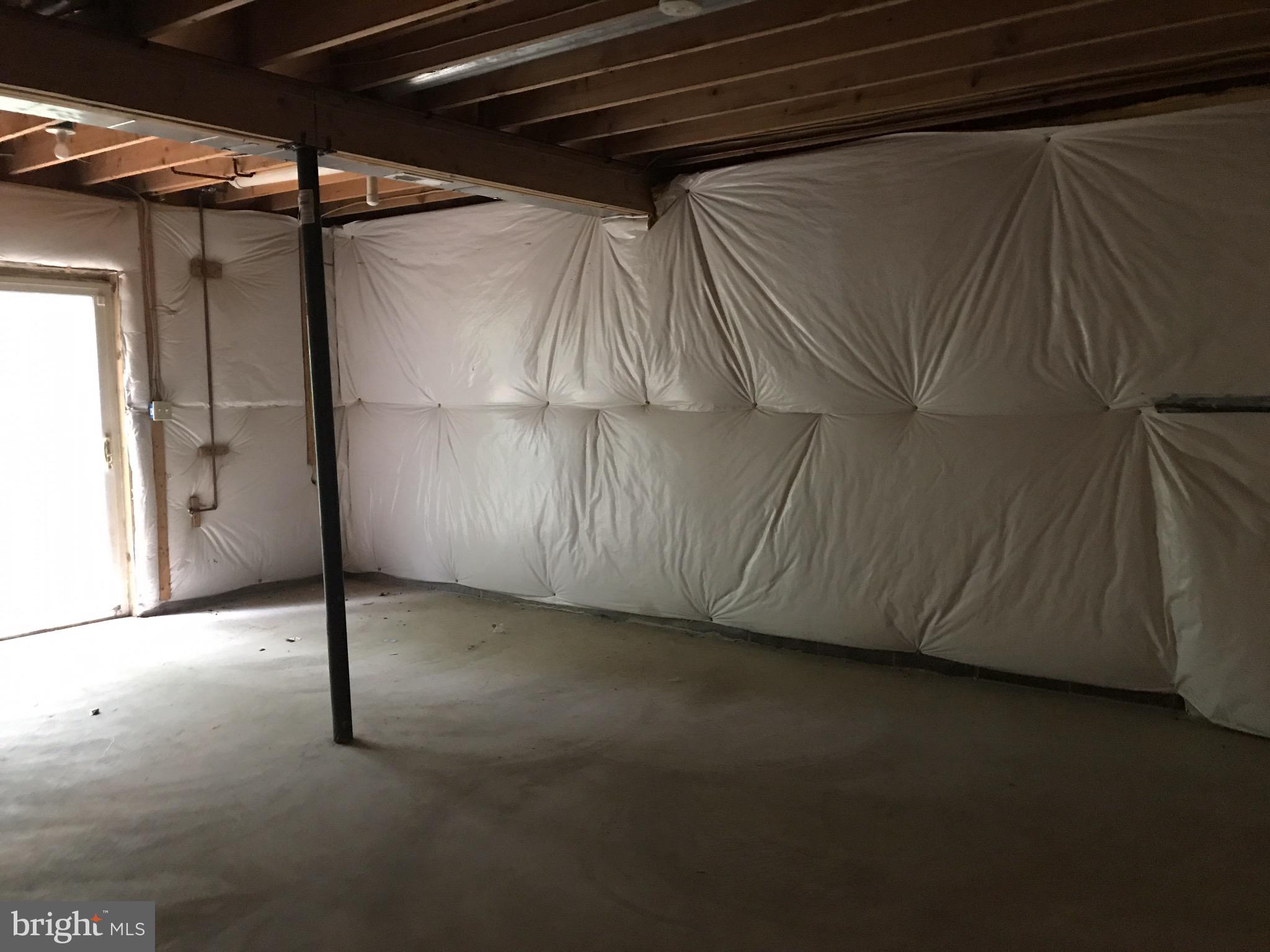 WHITE SANDS - Residential Lease