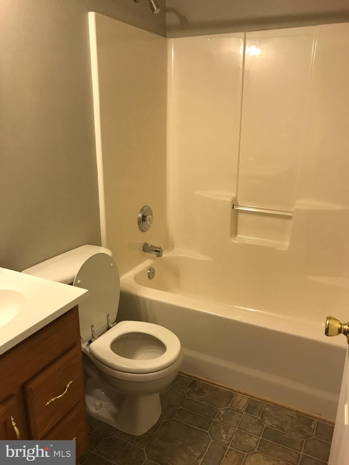 WHITE SANDS - Residential Lease