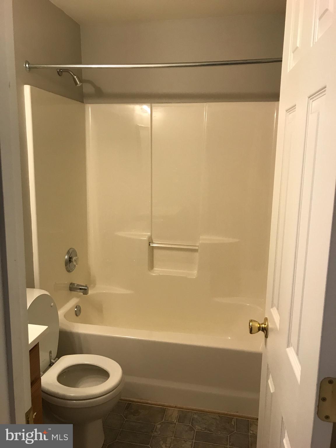 WHITE SANDS - Residential Lease