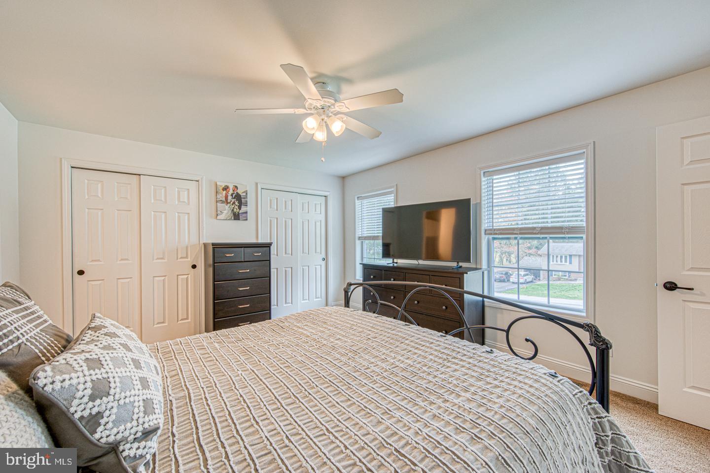 COLONIAL WOODS - Residential