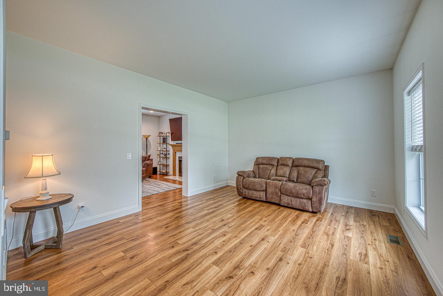 COLONIAL WOODS - Residential