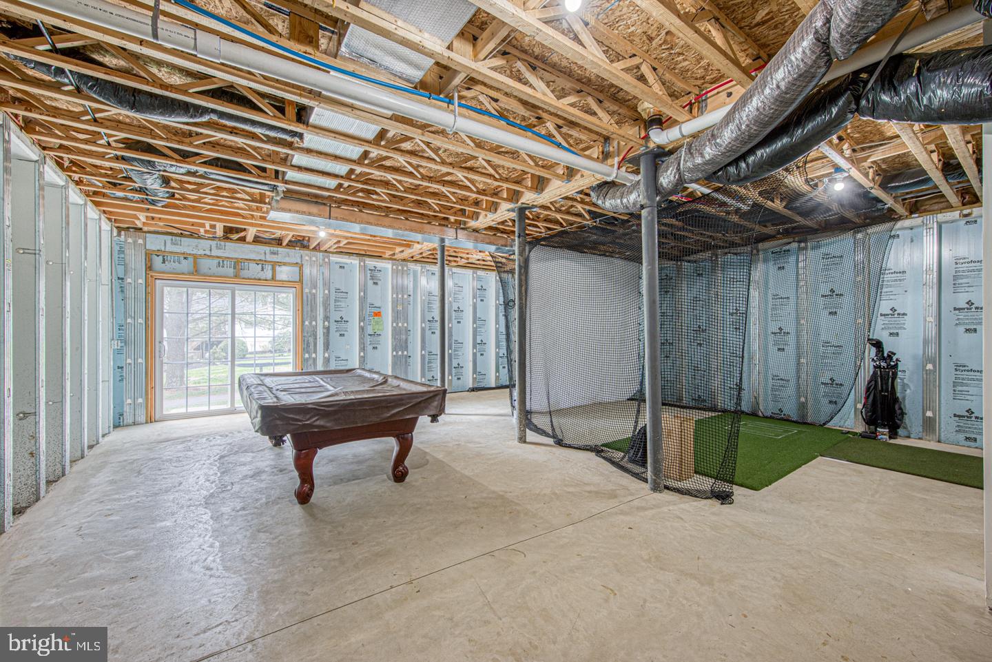 COLONIAL WOODS - Residential