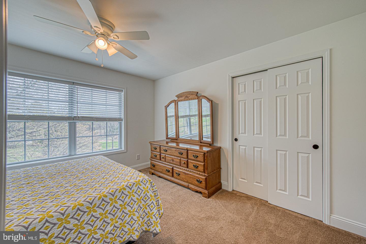 COLONIAL WOODS - Residential