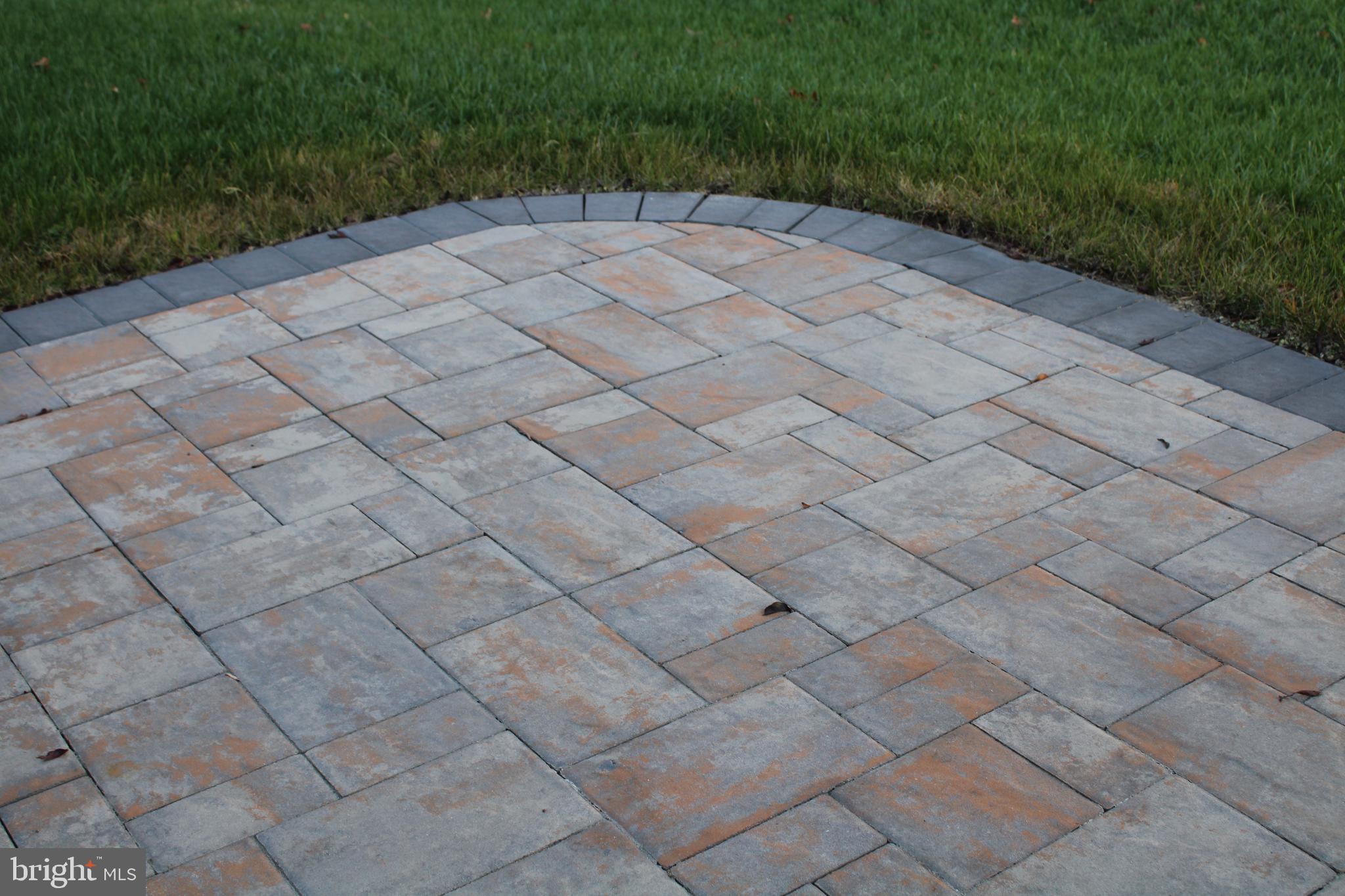 HUNTER'S CREST - Residential