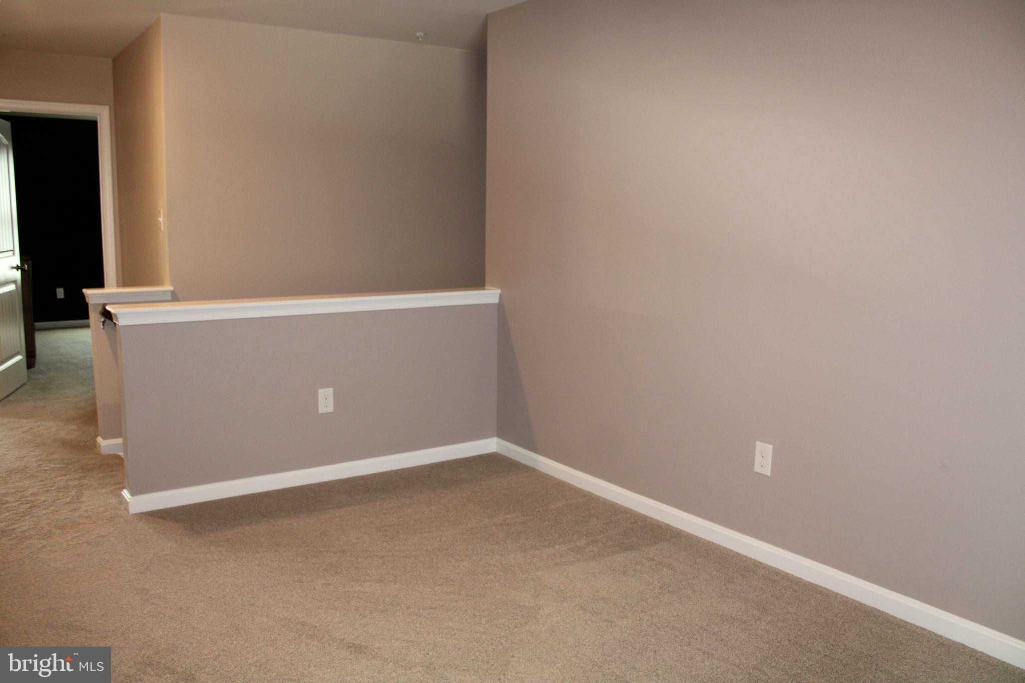 HUNTER'S CREST - Residential