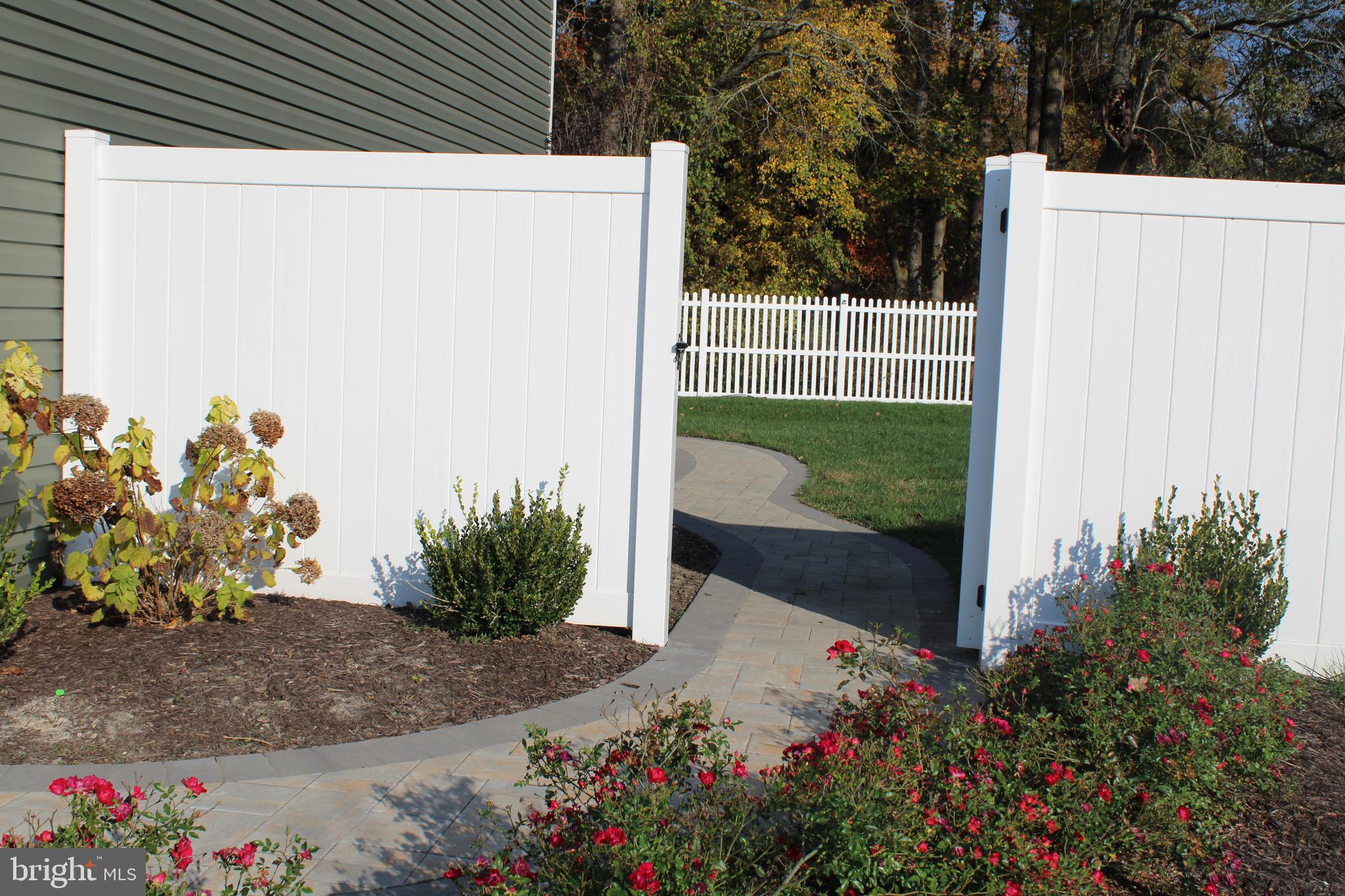 HUNTER'S CREST - Residential