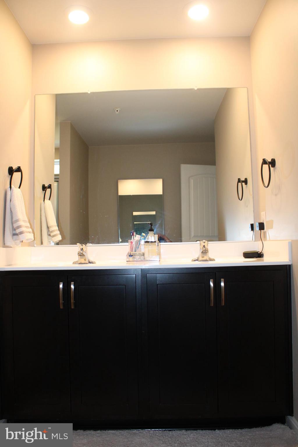 HUNTER'S CREST - Residential