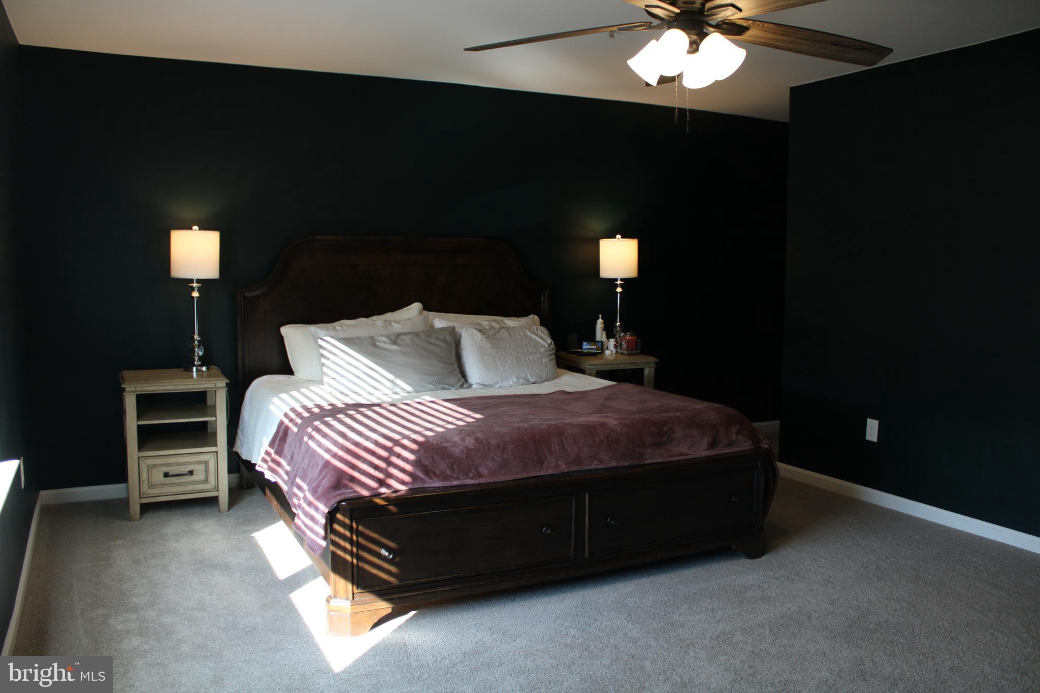 HUNTER'S CREST - Residential