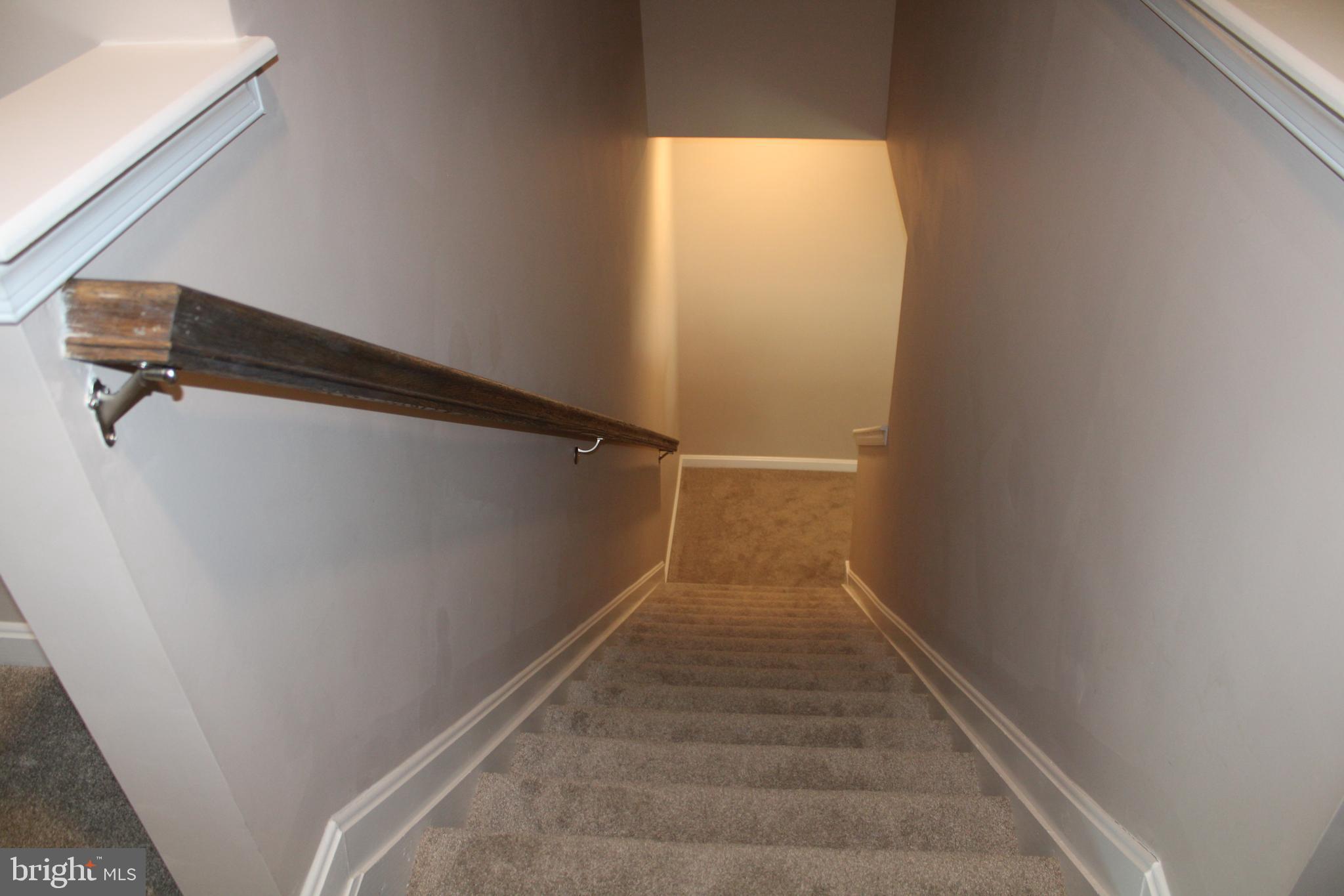 HUNTER'S CREST - Residential