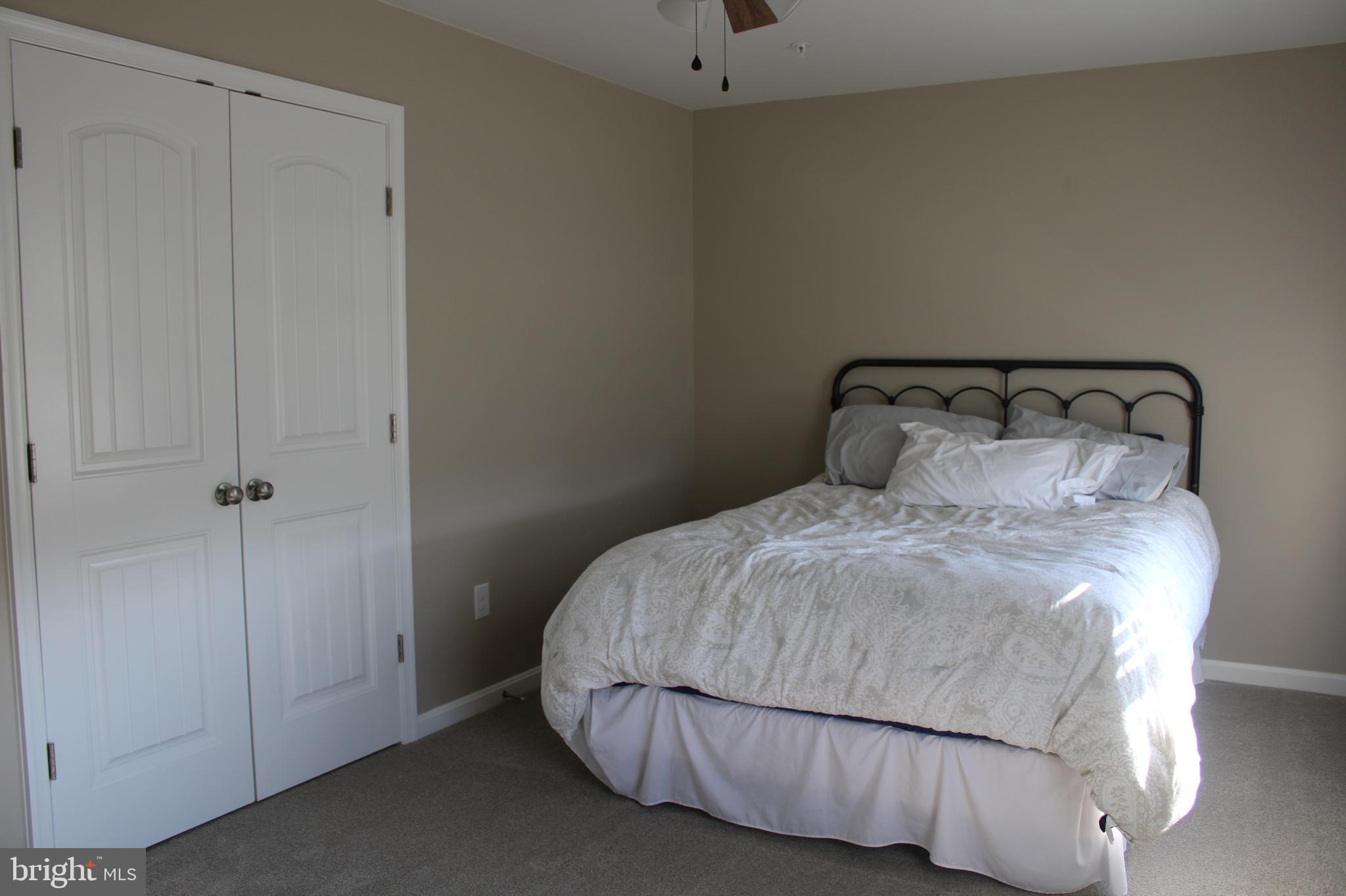 HUNTER'S CREST - Residential