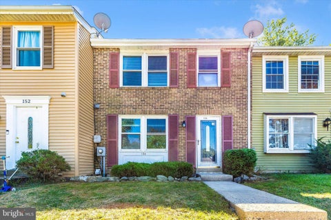 Townhouse For Sale - 154 Fairfield Drive<br/> FREDERICK, MD 21702