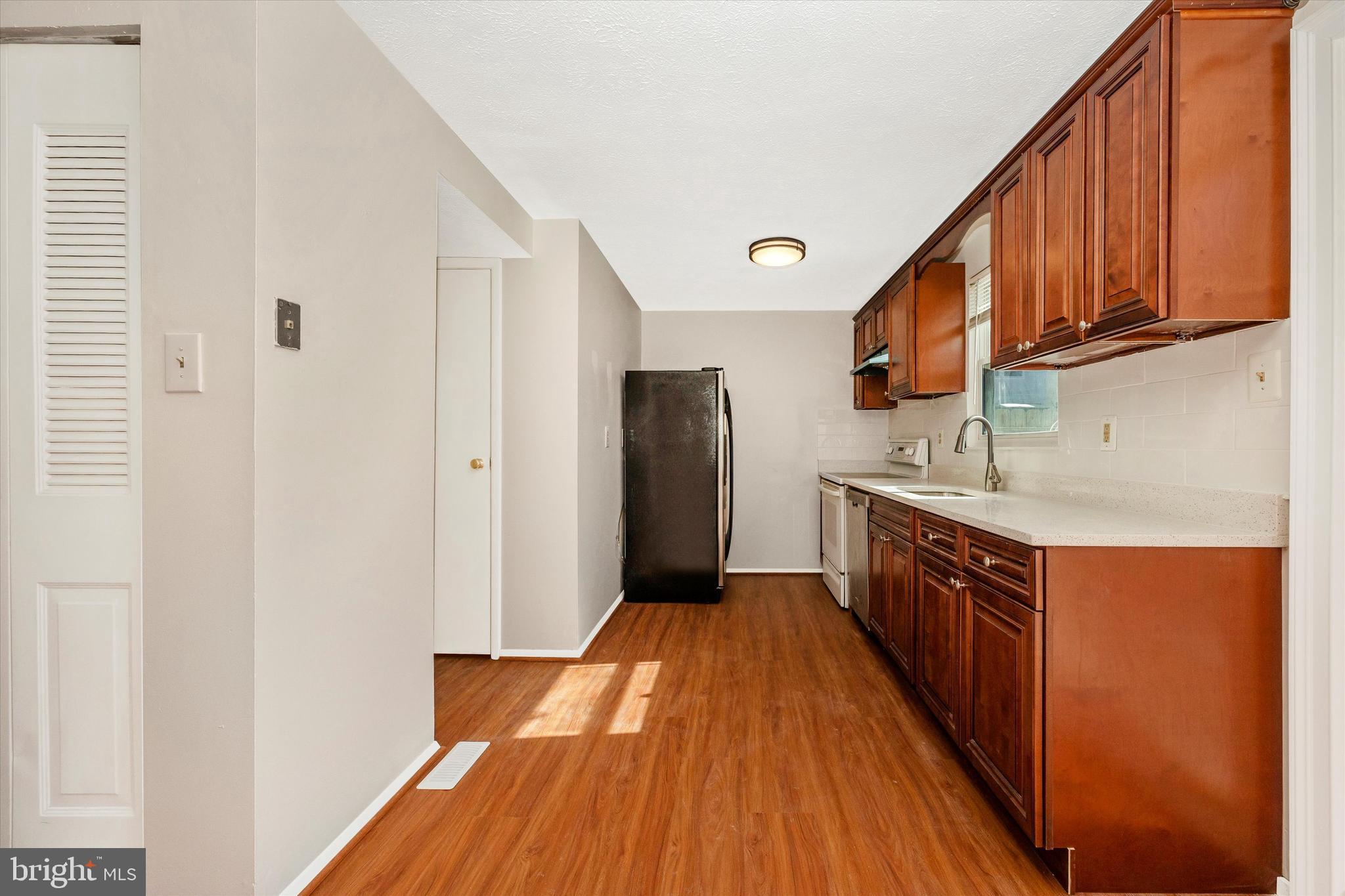 AMBER MEADOWS - Residential