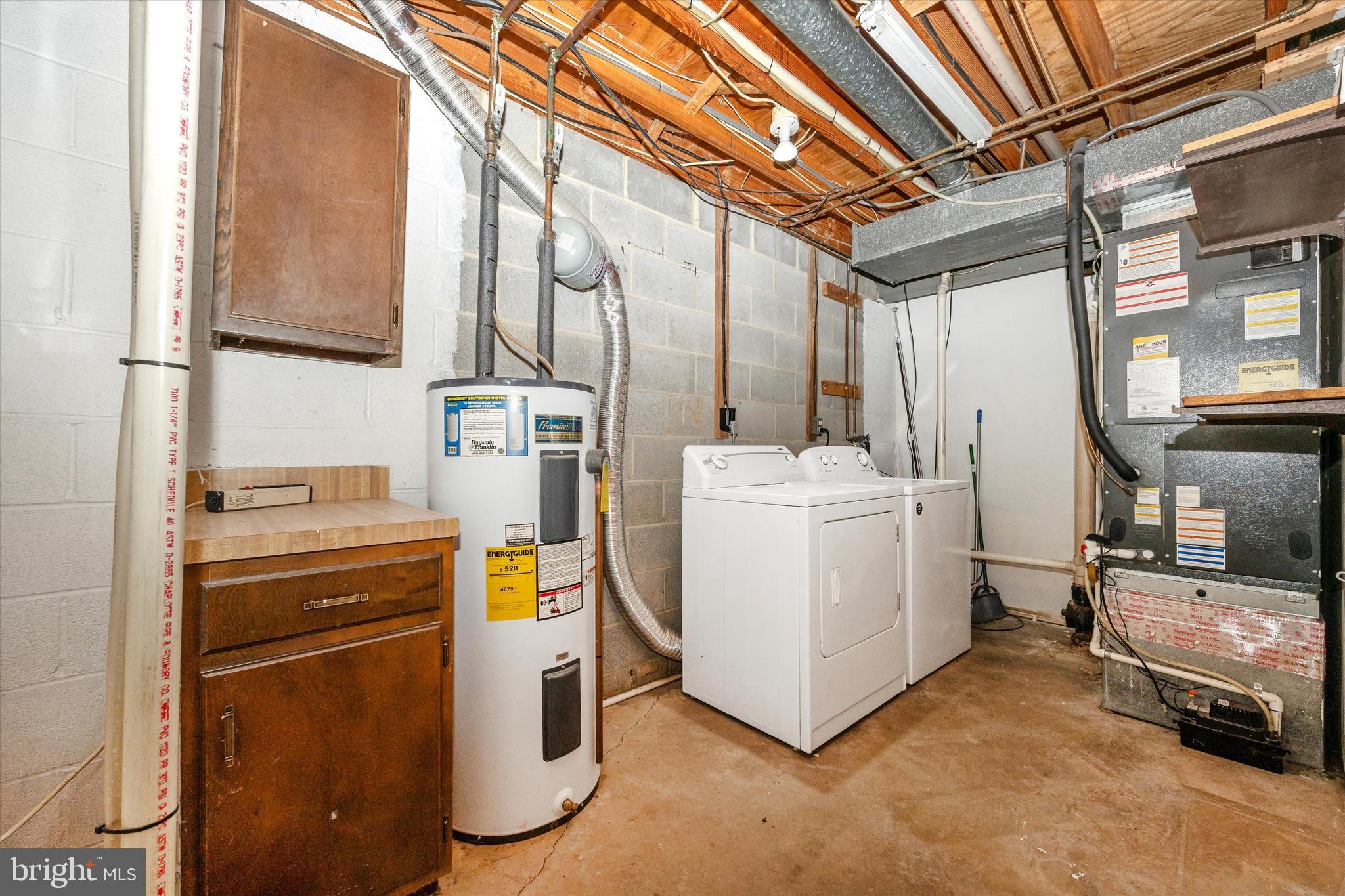 AMBER MEADOWS - Residential