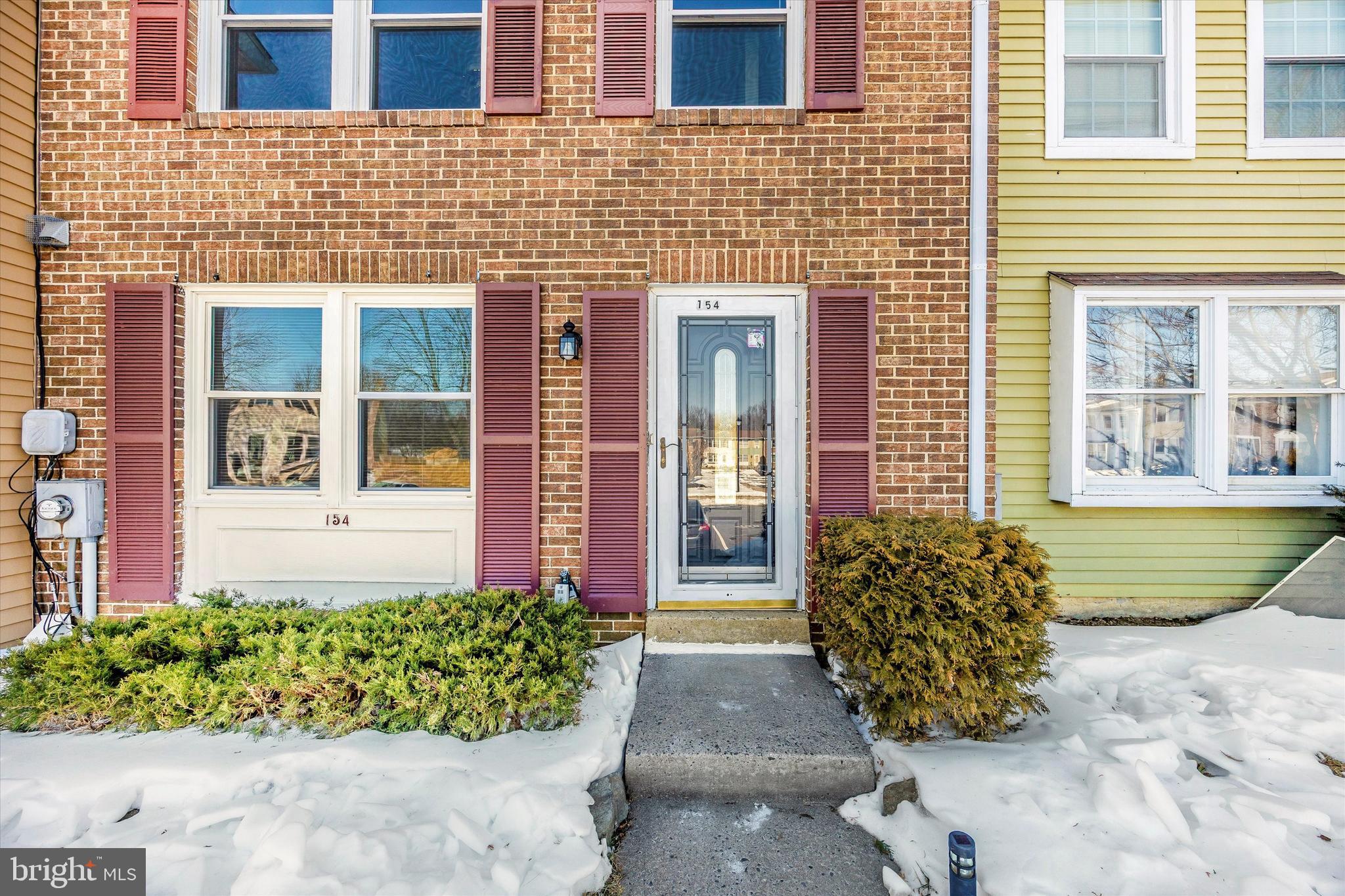 AMBER MEADOWS - Residential