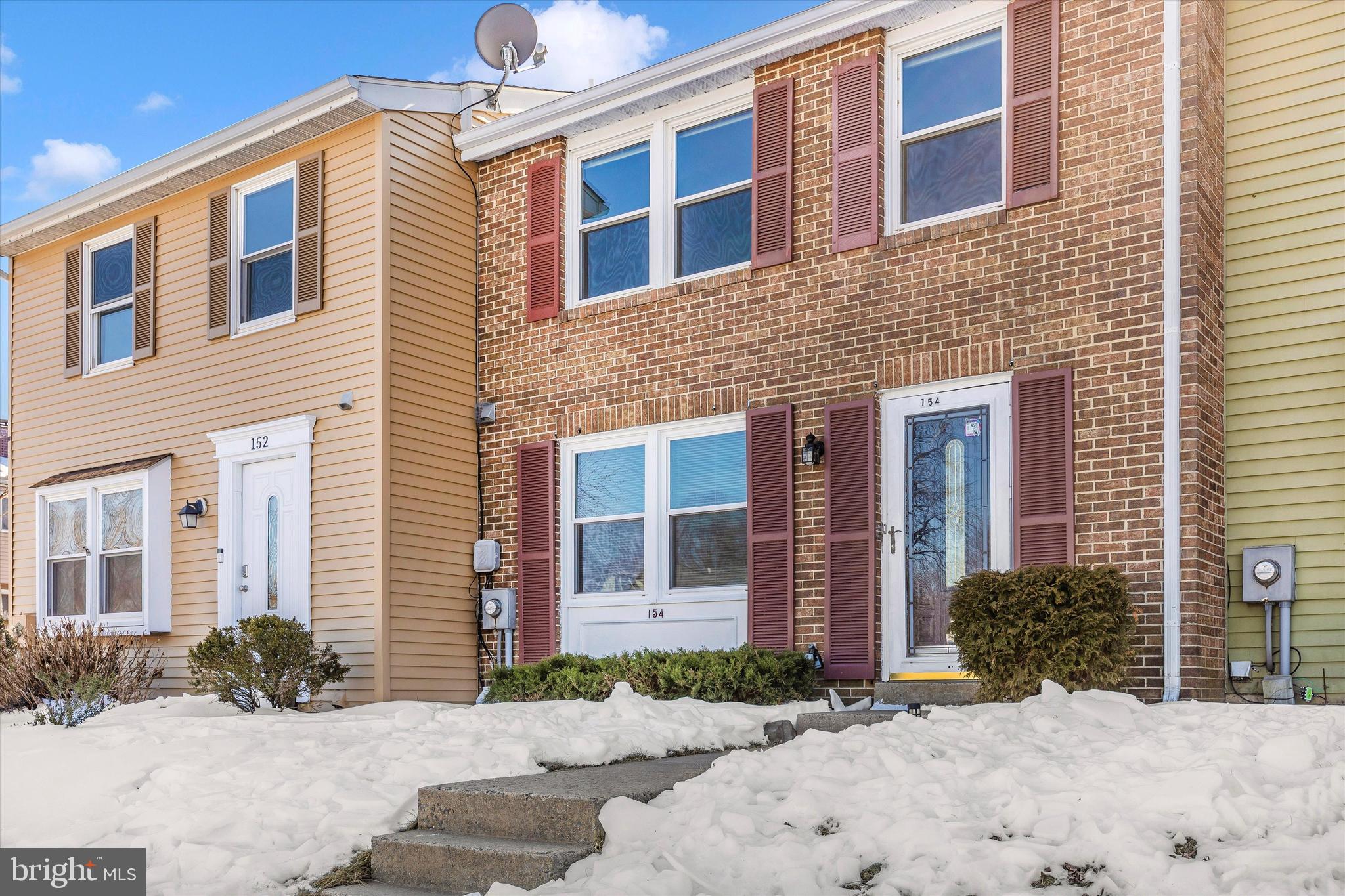 AMBER MEADOWS - Residential