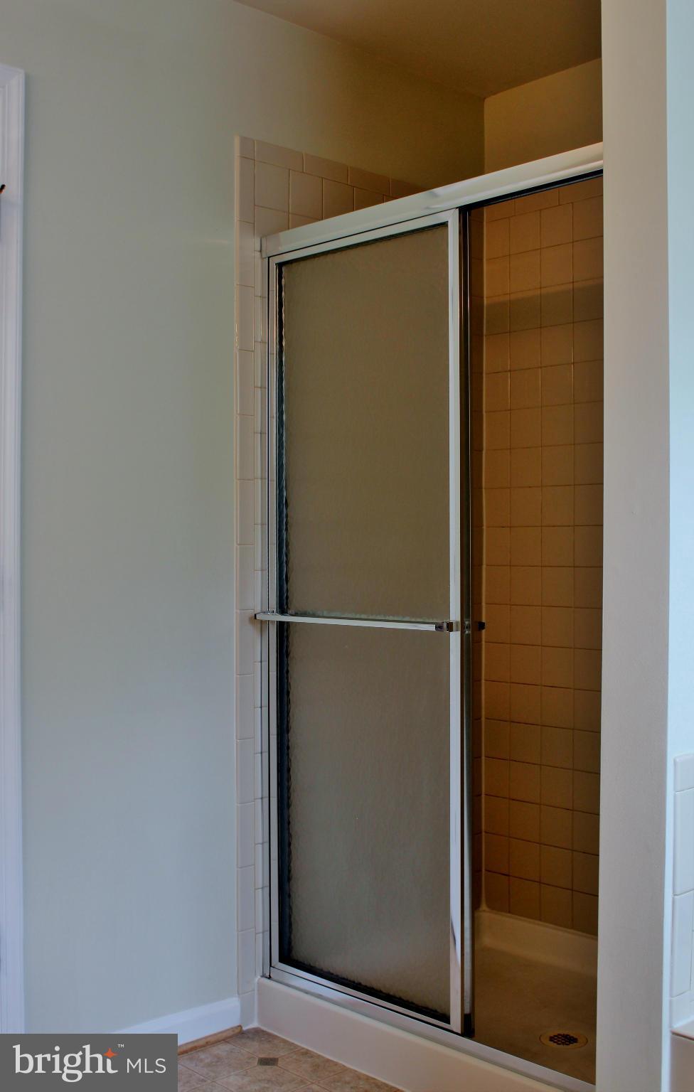 ENGLAND RUN NORTH - Residential Lease