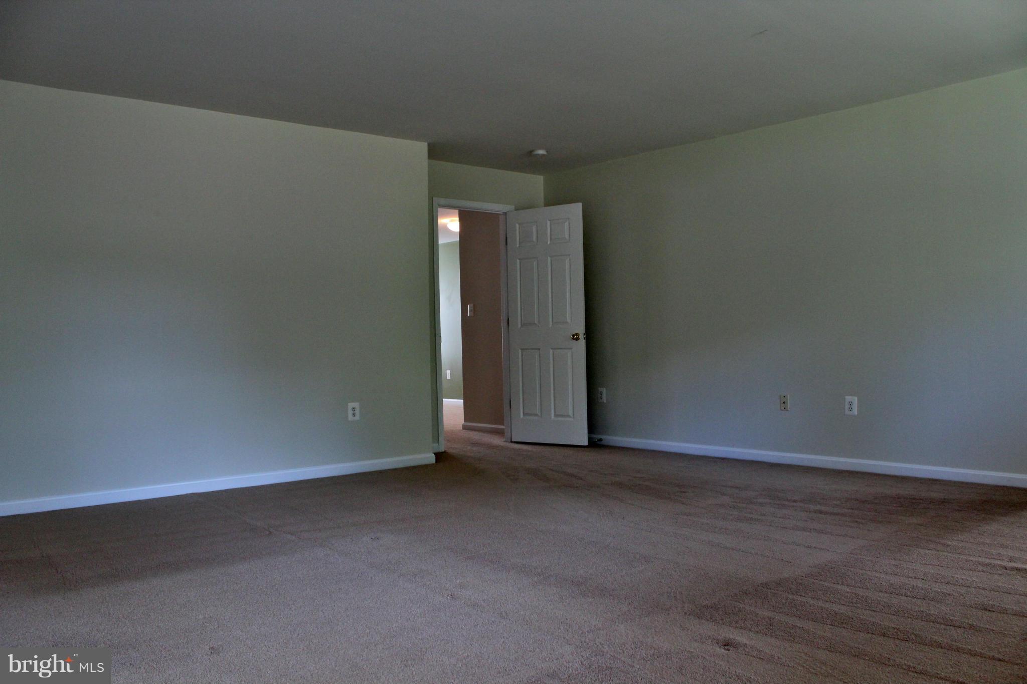 ENGLAND RUN NORTH - Residential Lease