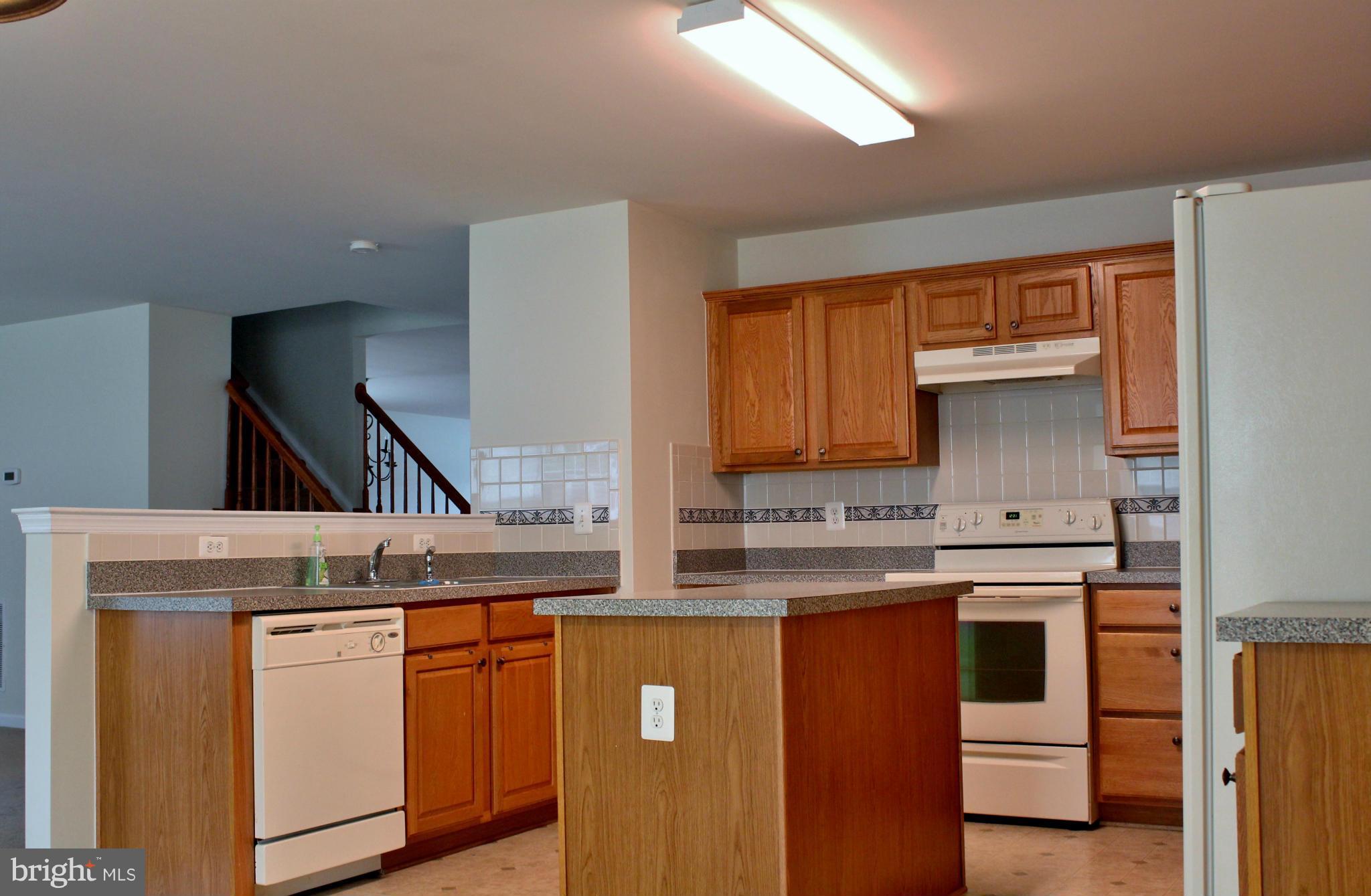 ENGLAND RUN NORTH - Residential Lease