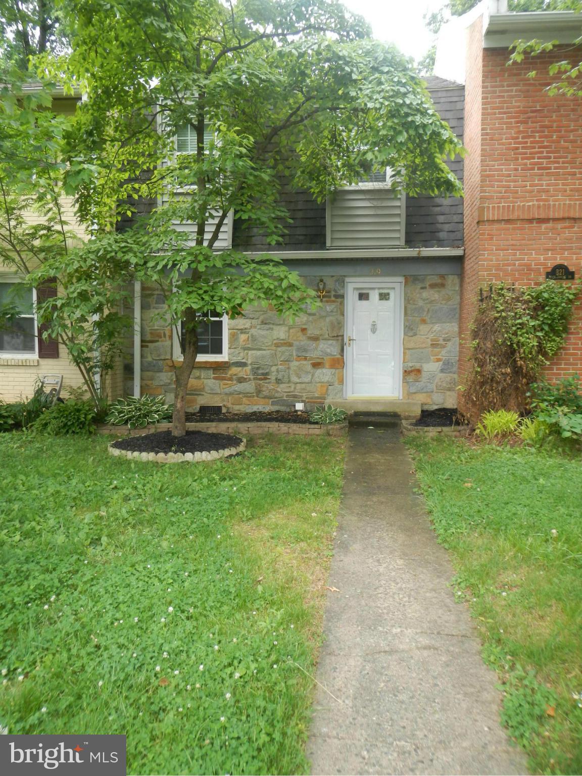 ROCK SPRING - Residential Lease