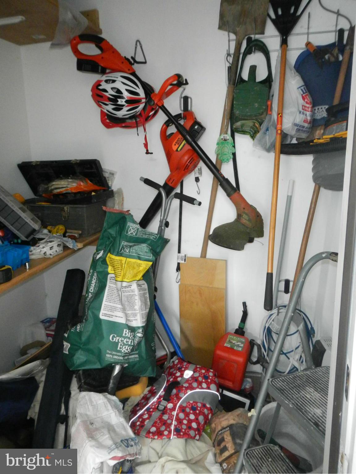 ROCK SPRING - Residential Lease