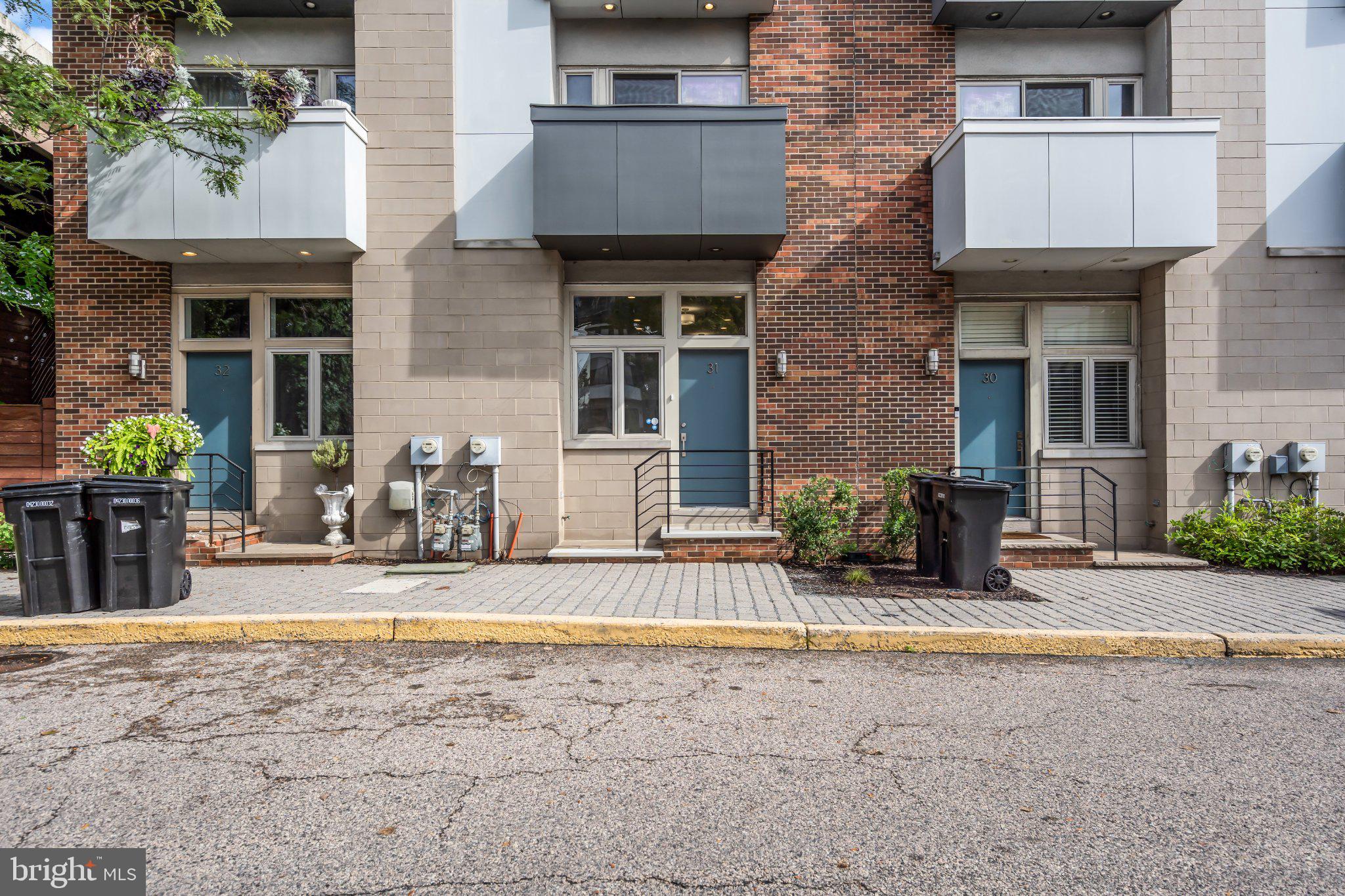 412 N FRONT STREET 31