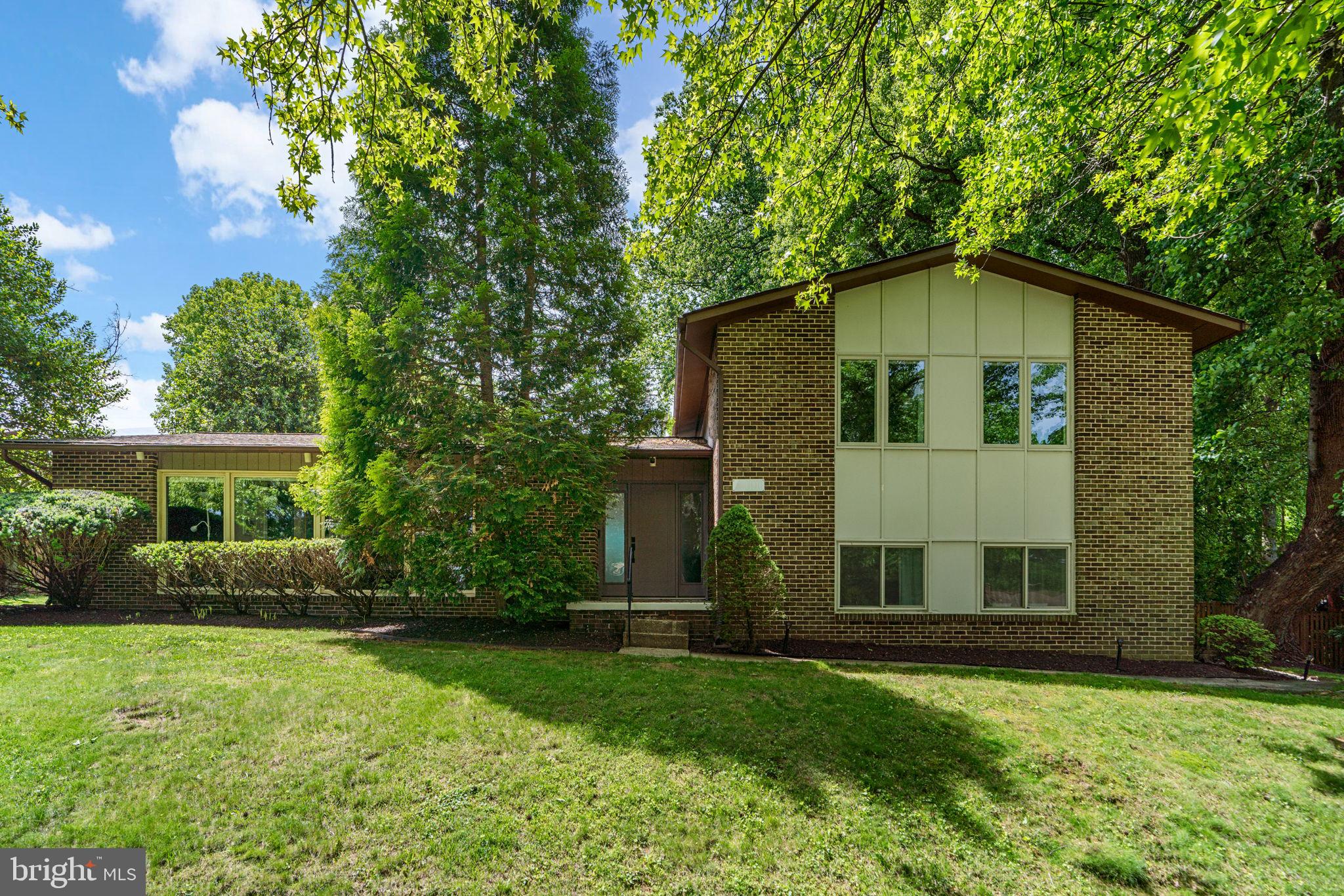 11111 WILLOW BOTTOM DRIVE