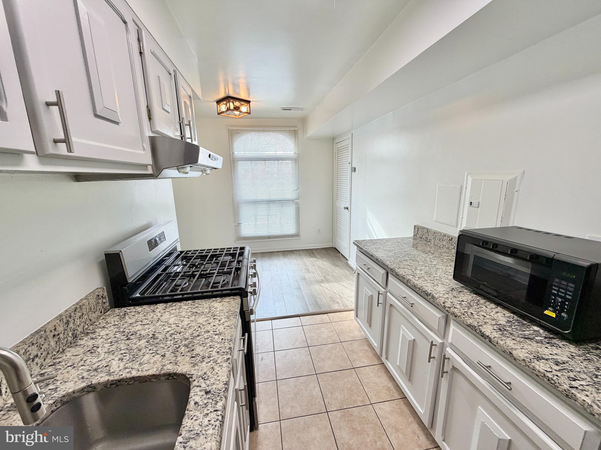 WOODBURN VILLAGE - Residential