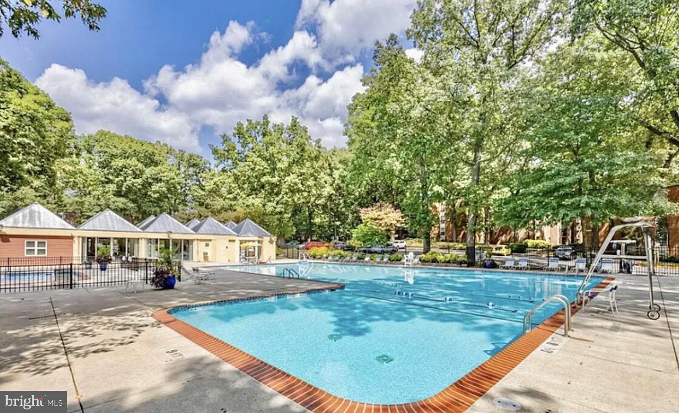 WOODBURN VILLAGE - Residential