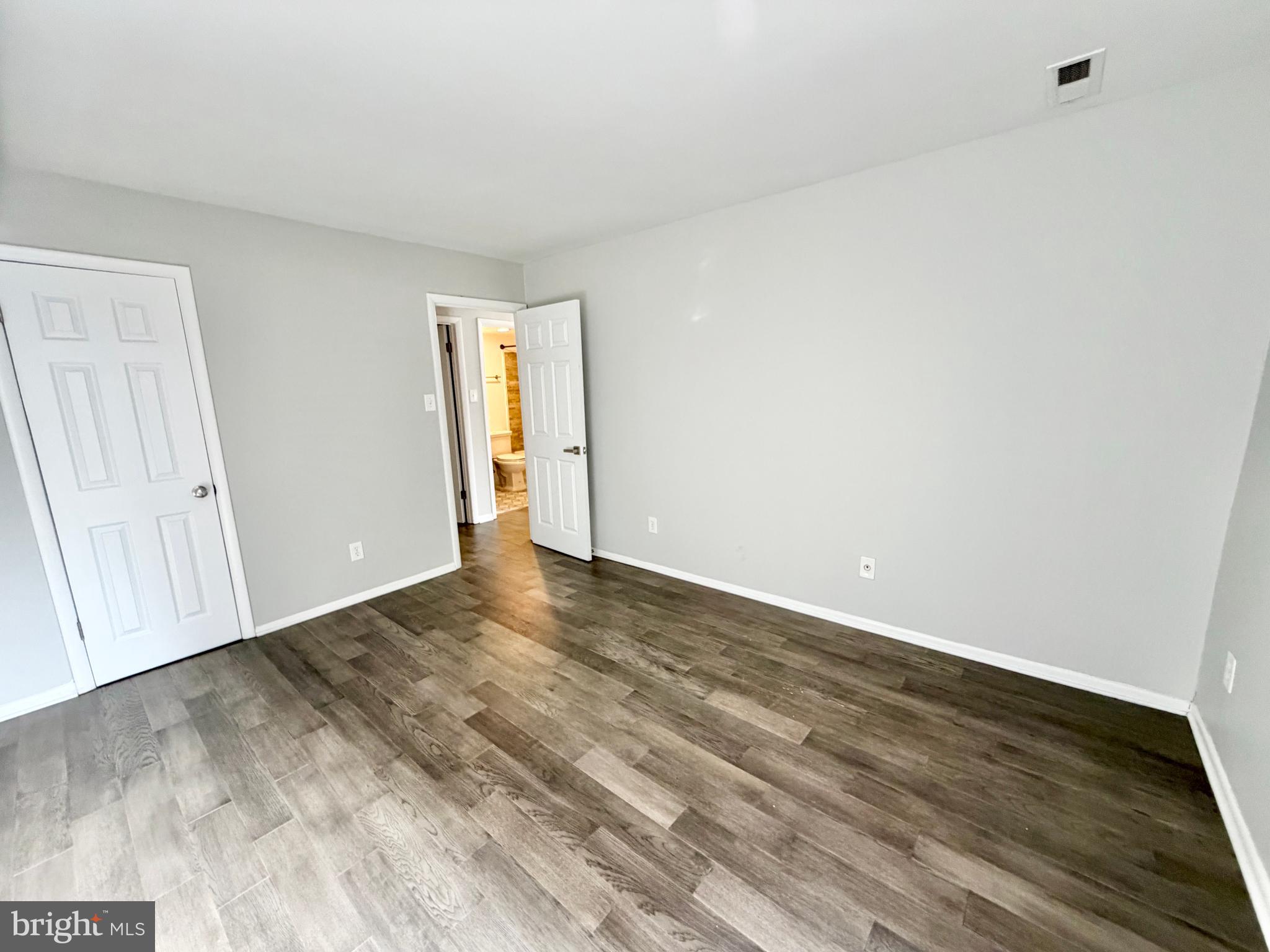 WOODBURN VILLAGE - Residential