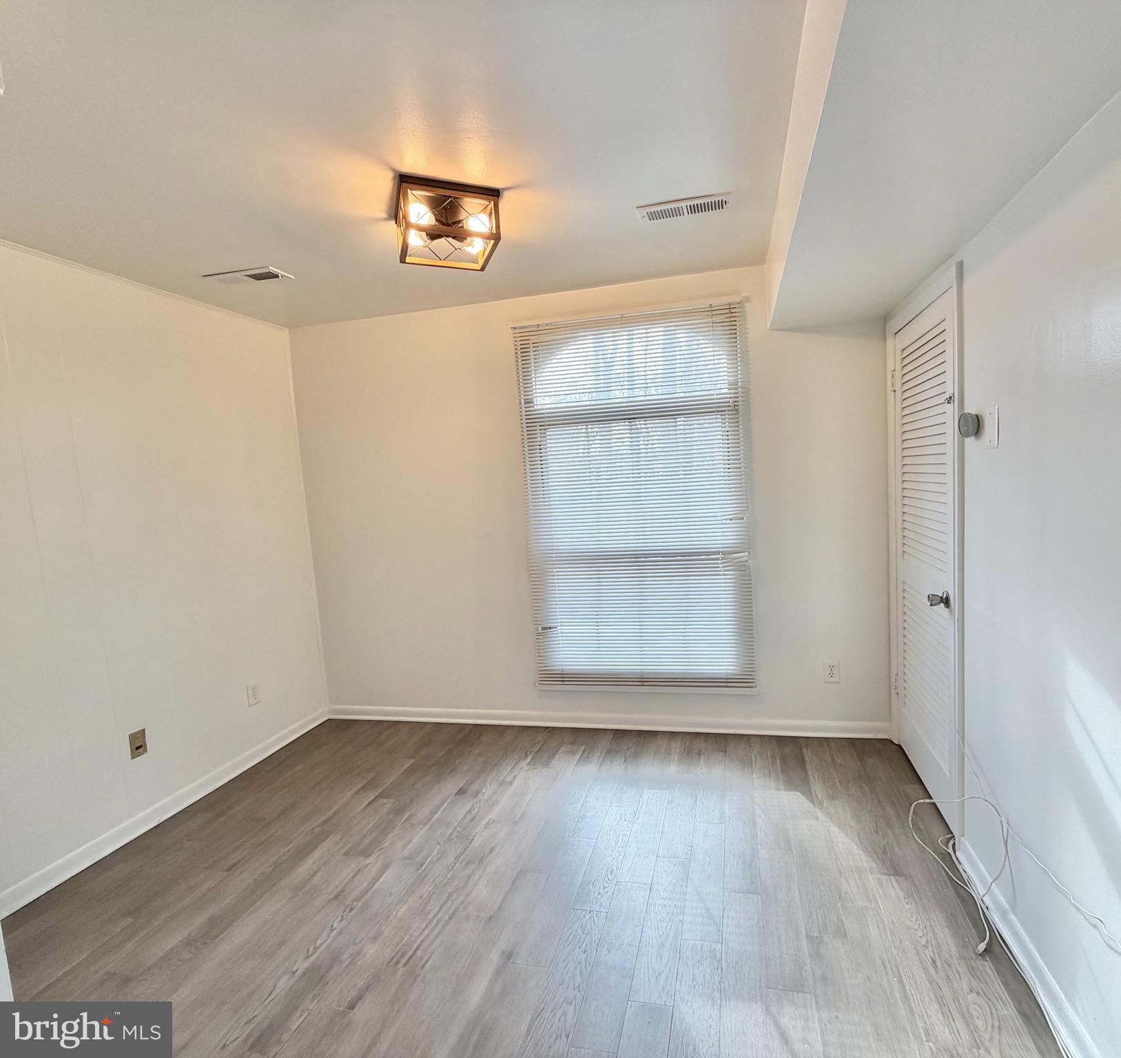 WOODBURN VILLAGE - Residential