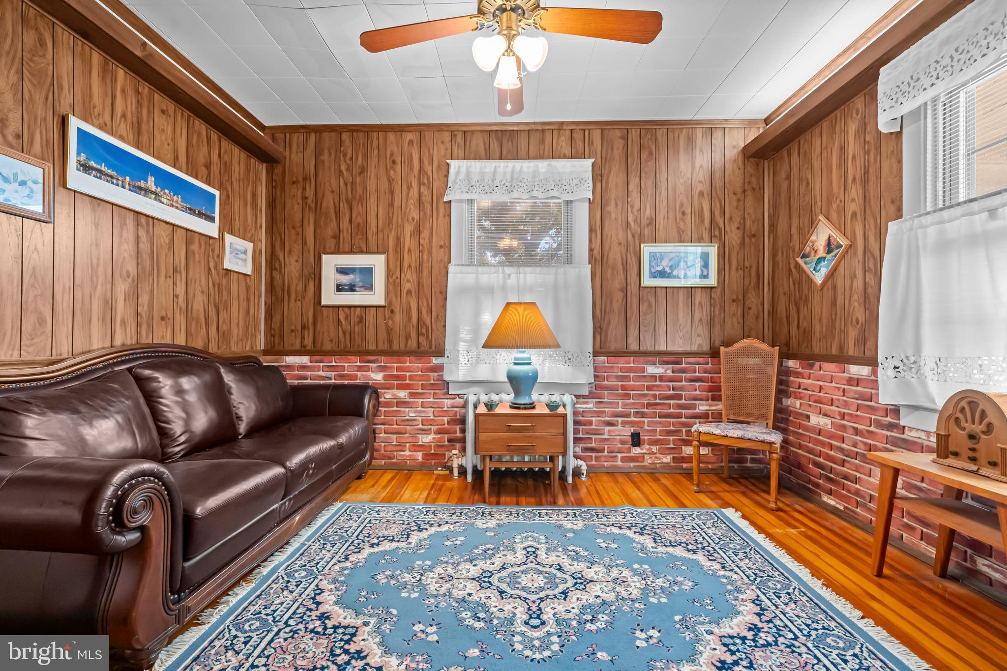 CLARENDON - Residential