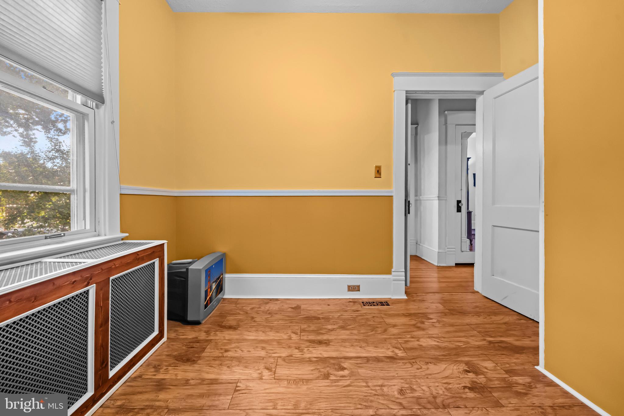 CLARENDON - Residential