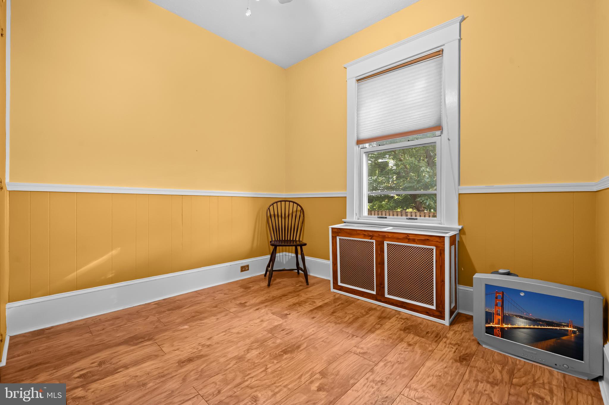 CLARENDON - Residential