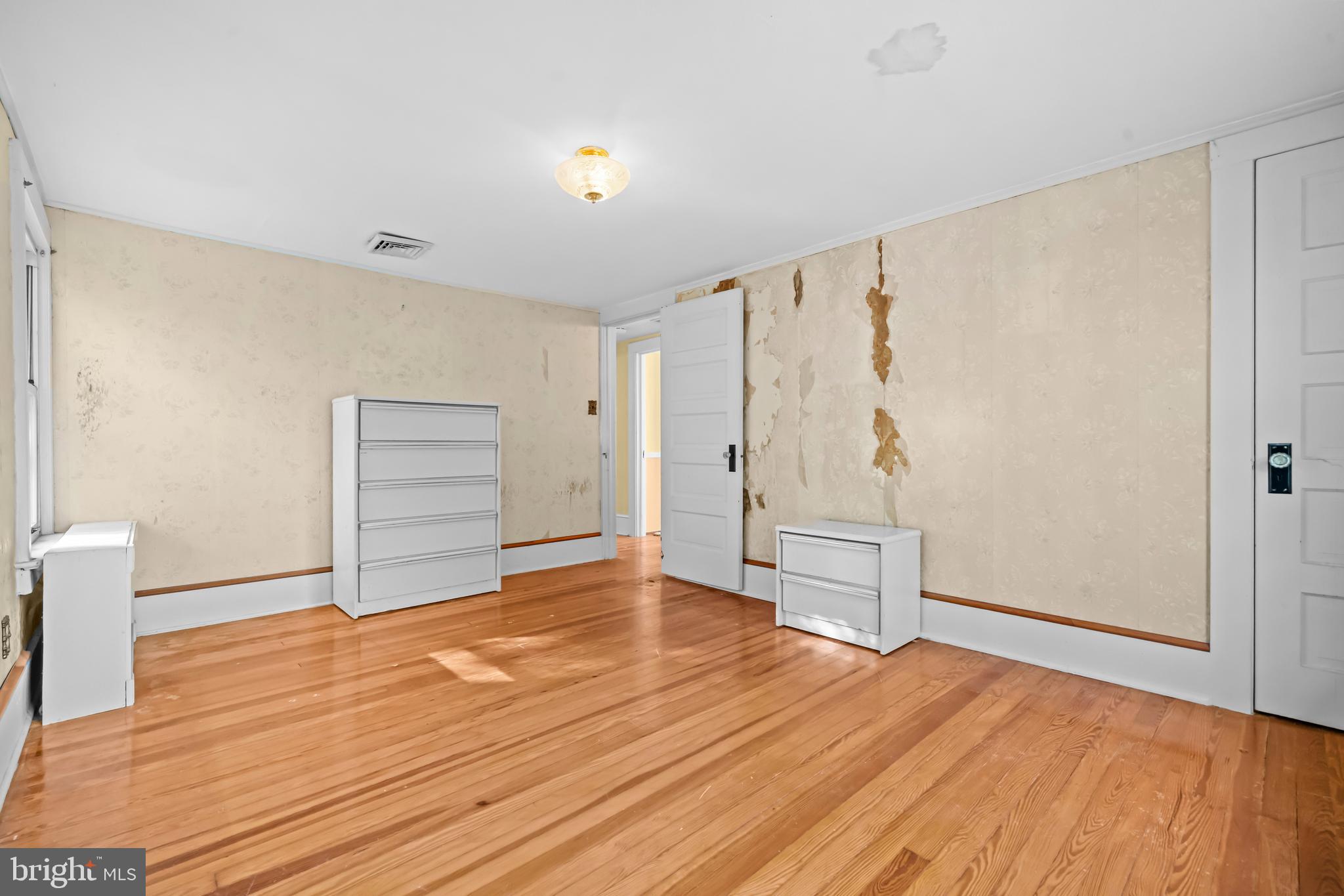 CLARENDON - Residential